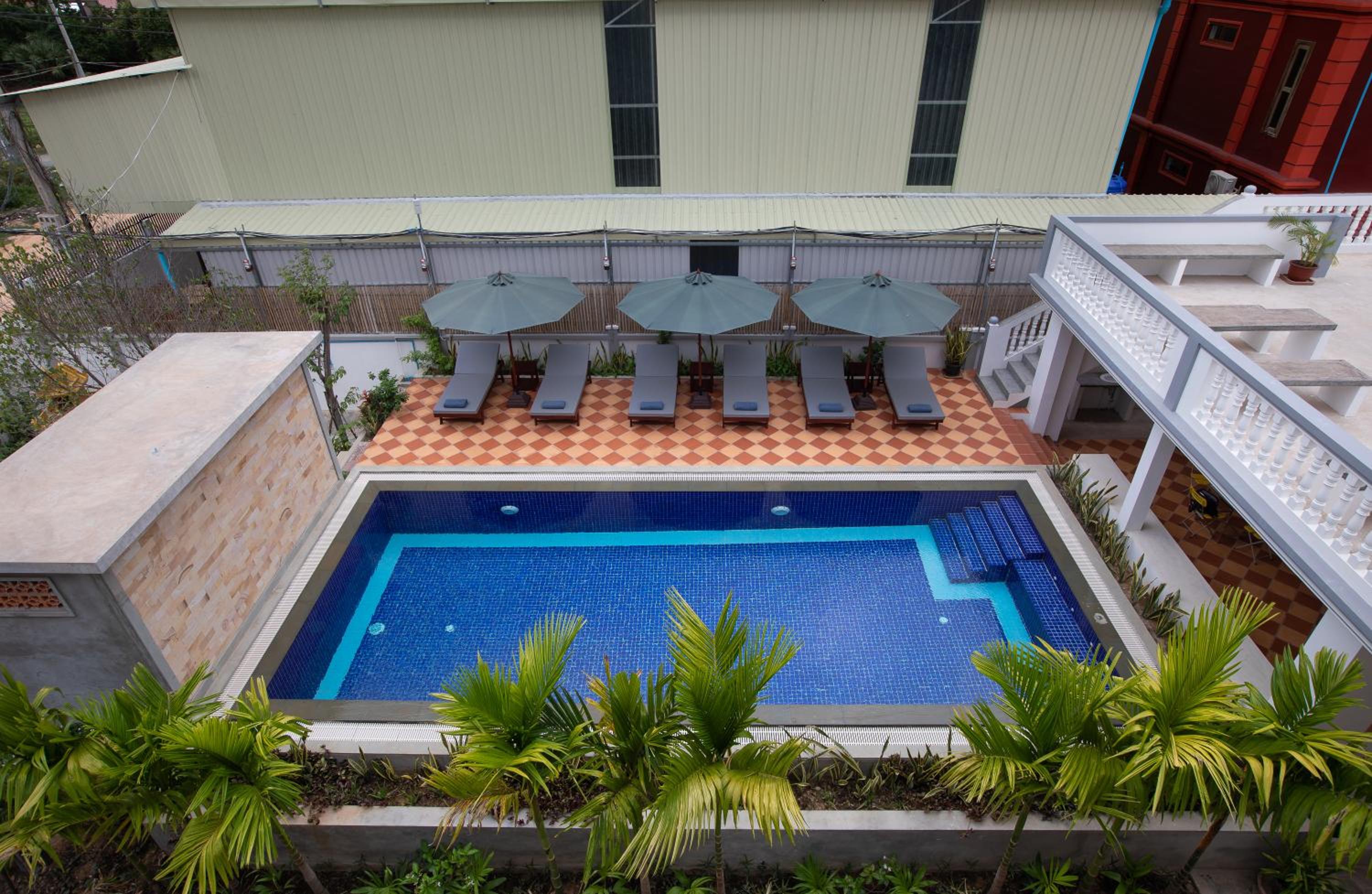 Botoum Hostel