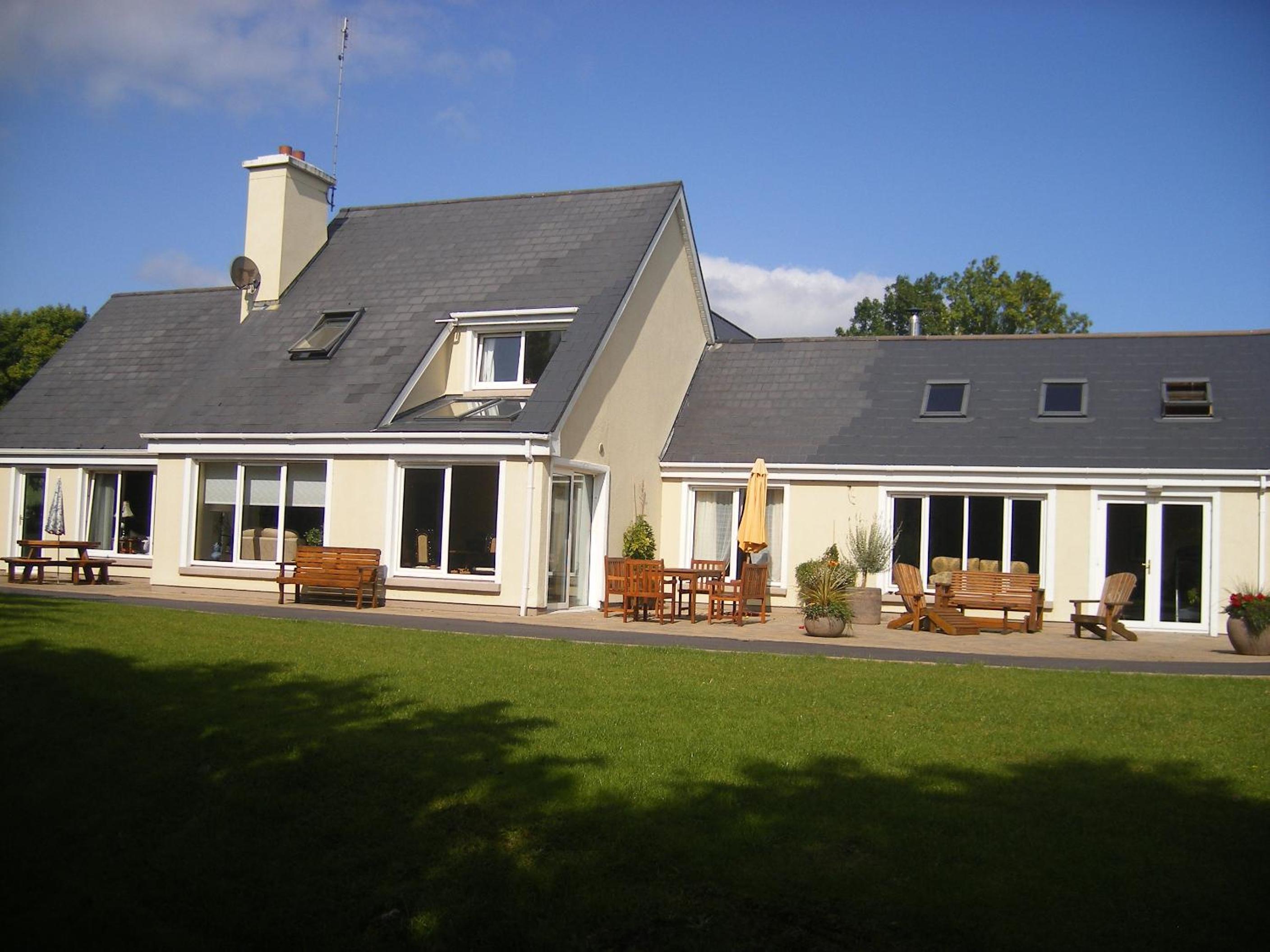 Hotel Camillaun Lodge with Lough Corrib Boat Hire