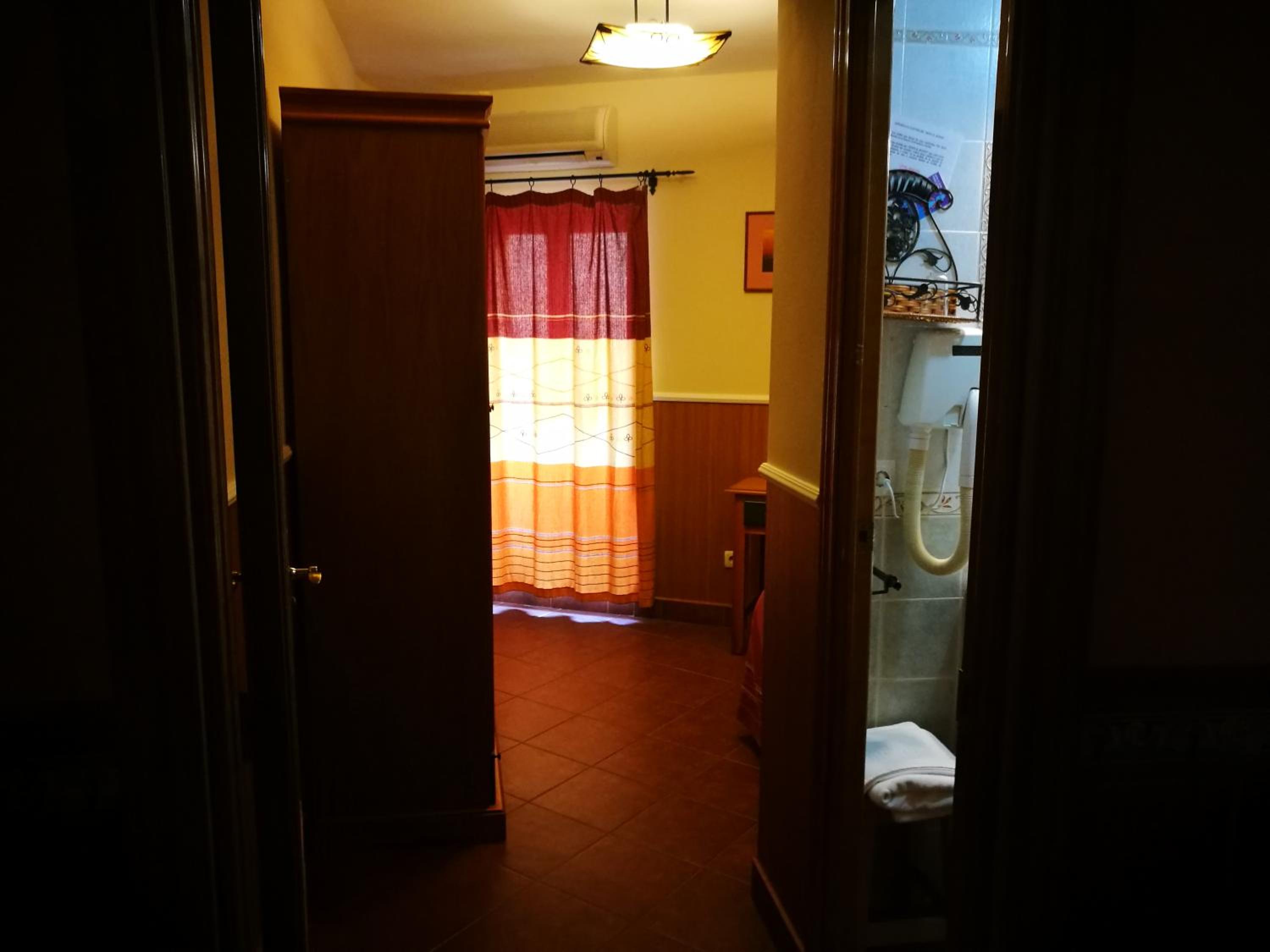 Hostal Hueso