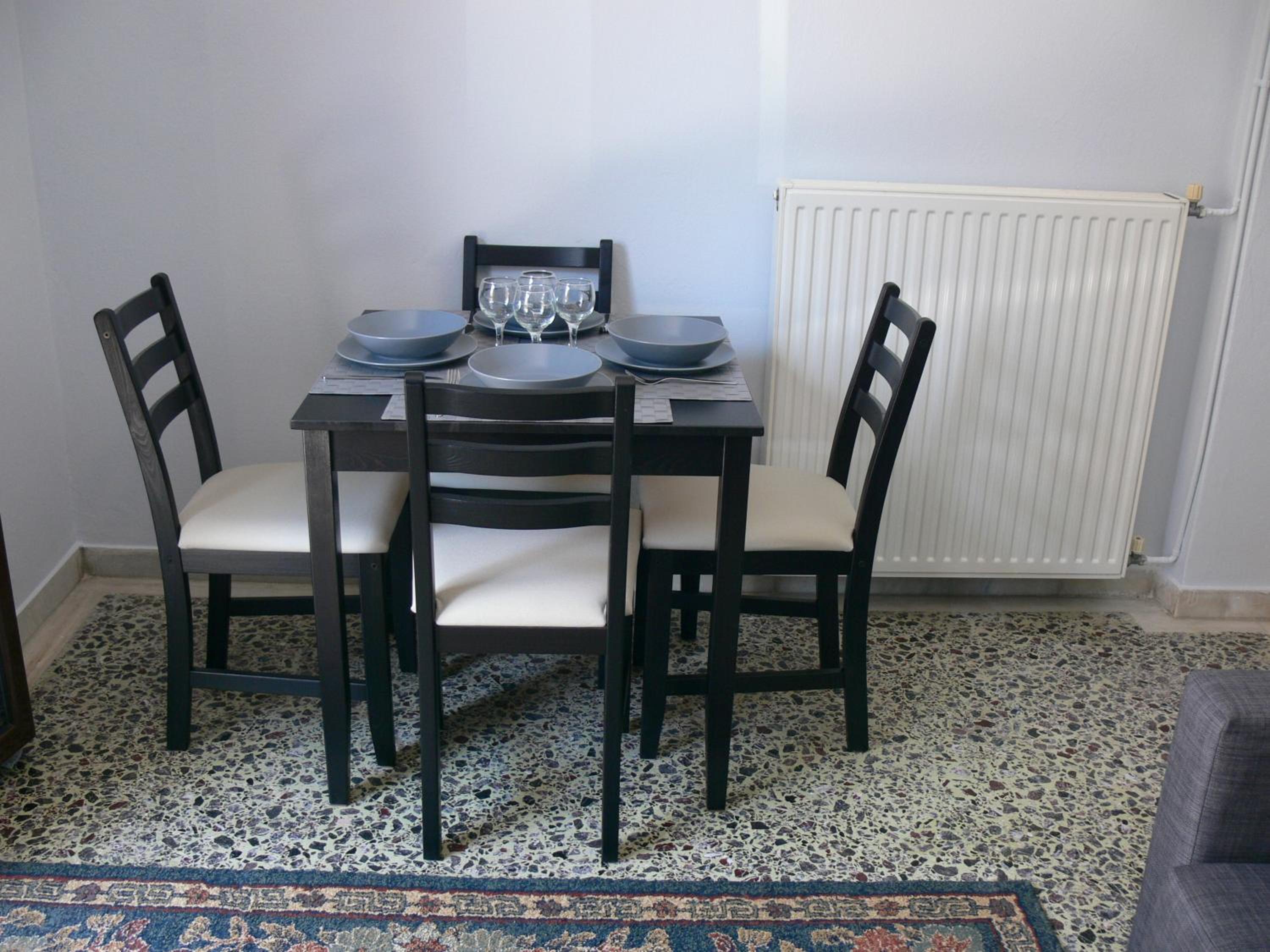 Eleni Apartments