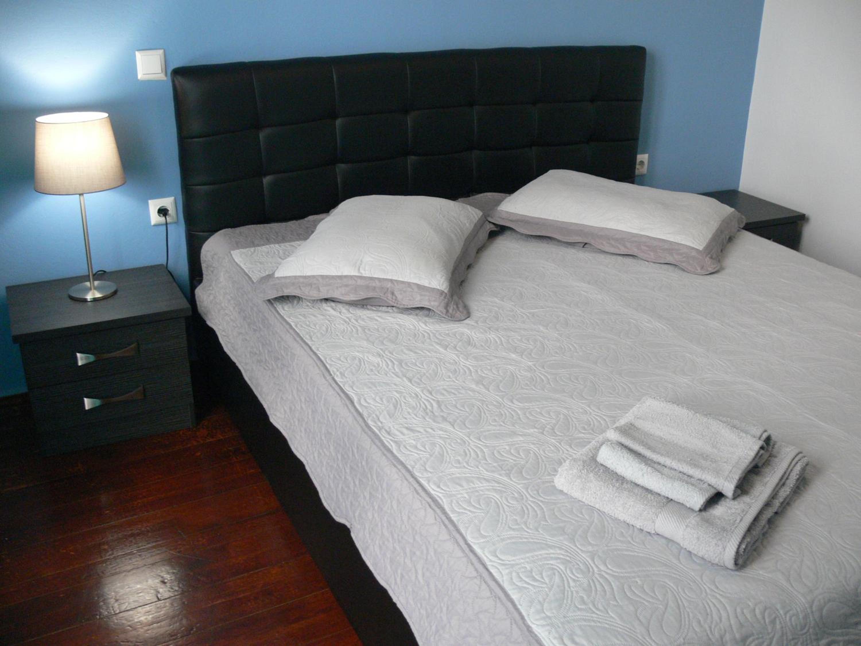 Eleni Apartments