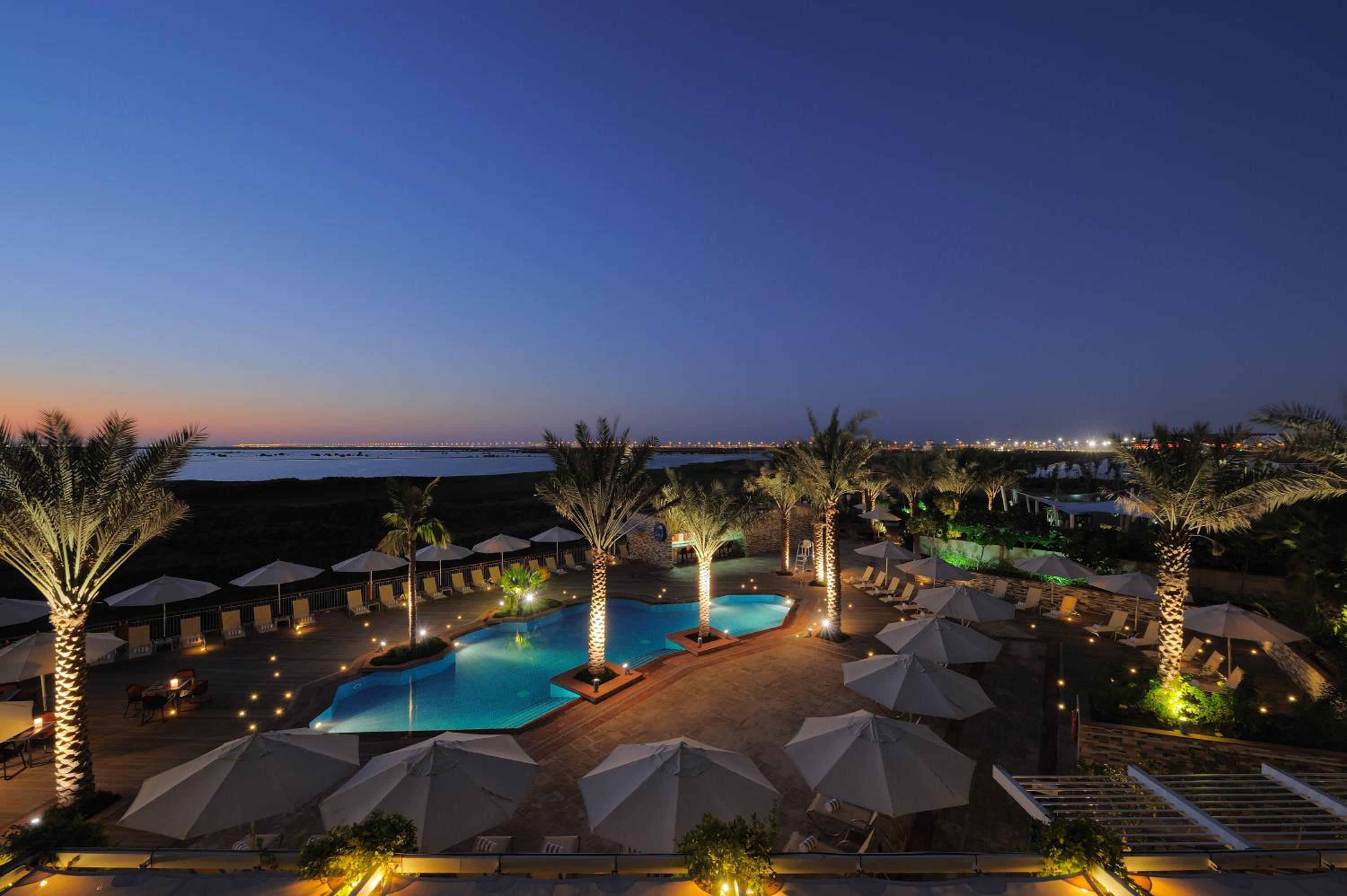 Yas Plaza Mangroves by IHG