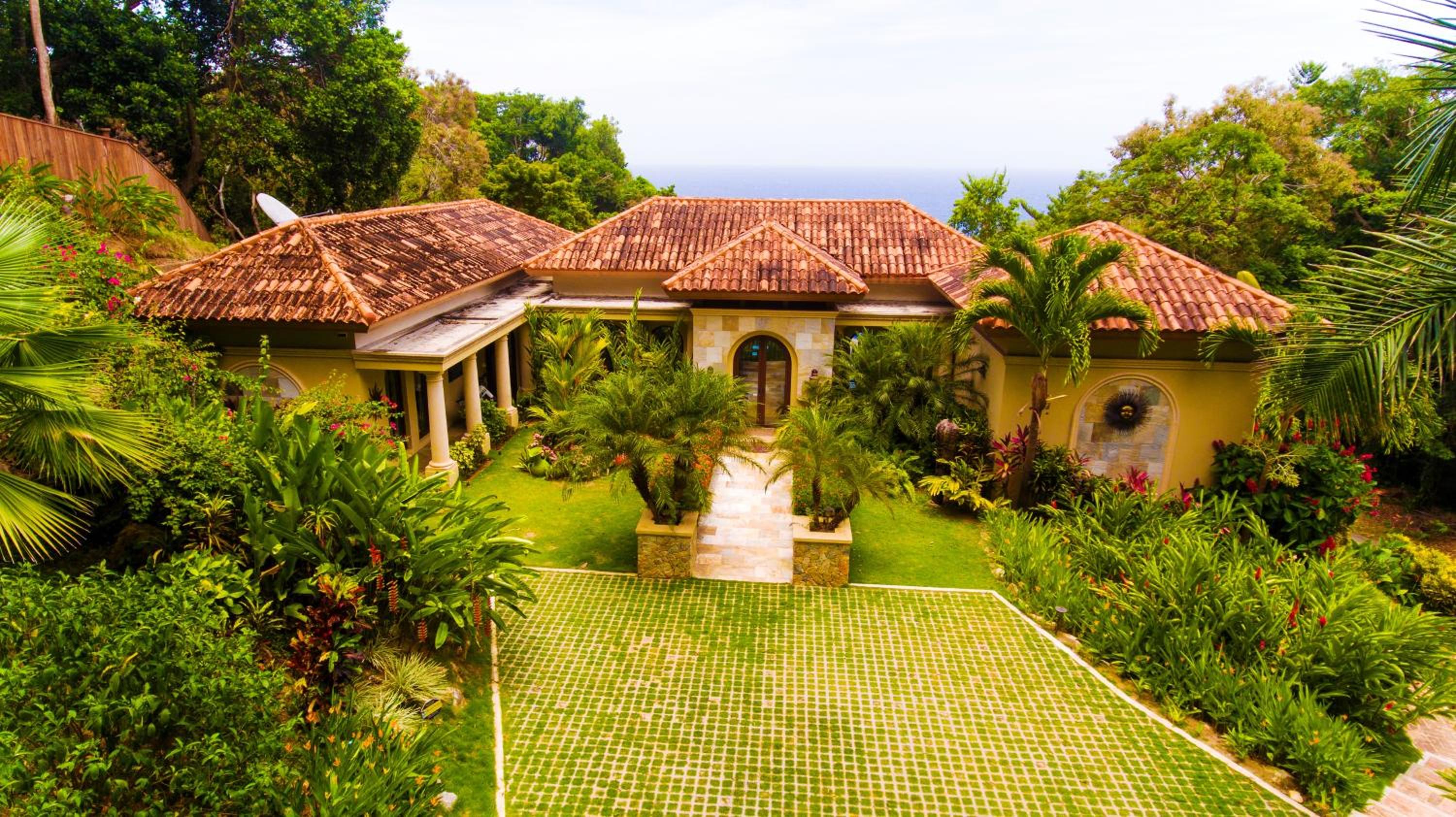 La Colina - 3 Bedrooms