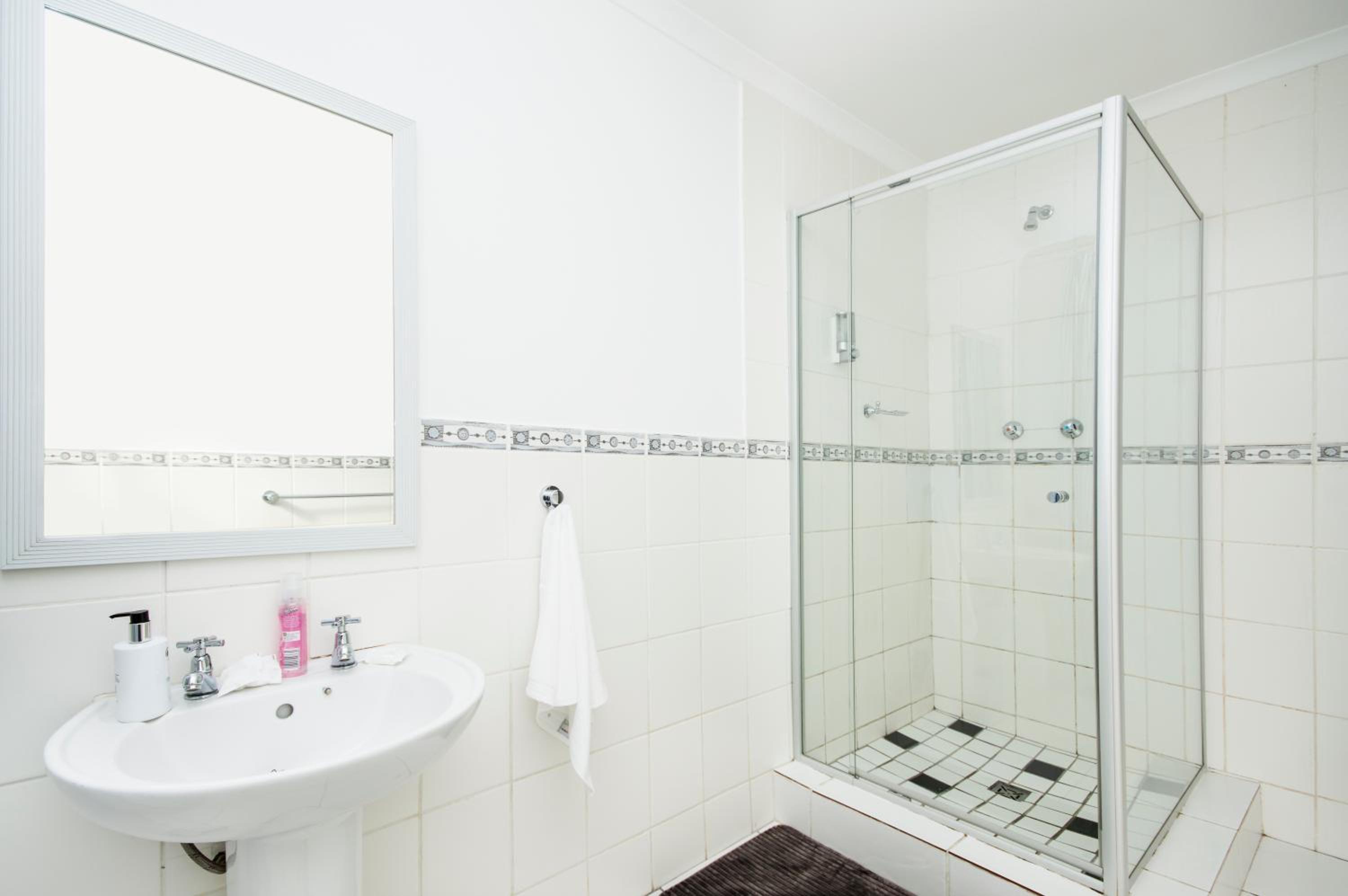 Emabaleni Guest House PTY LTD
