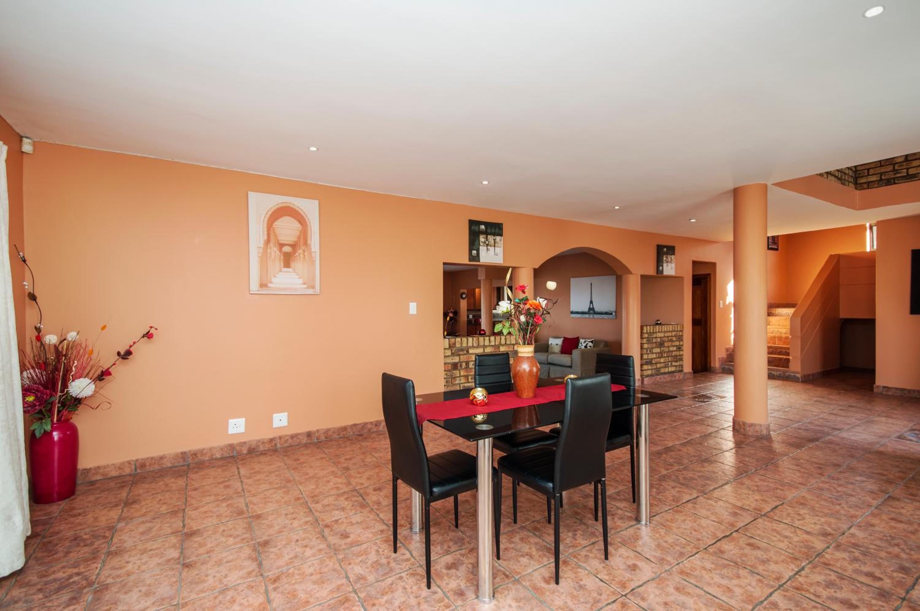 King Guest Lodge