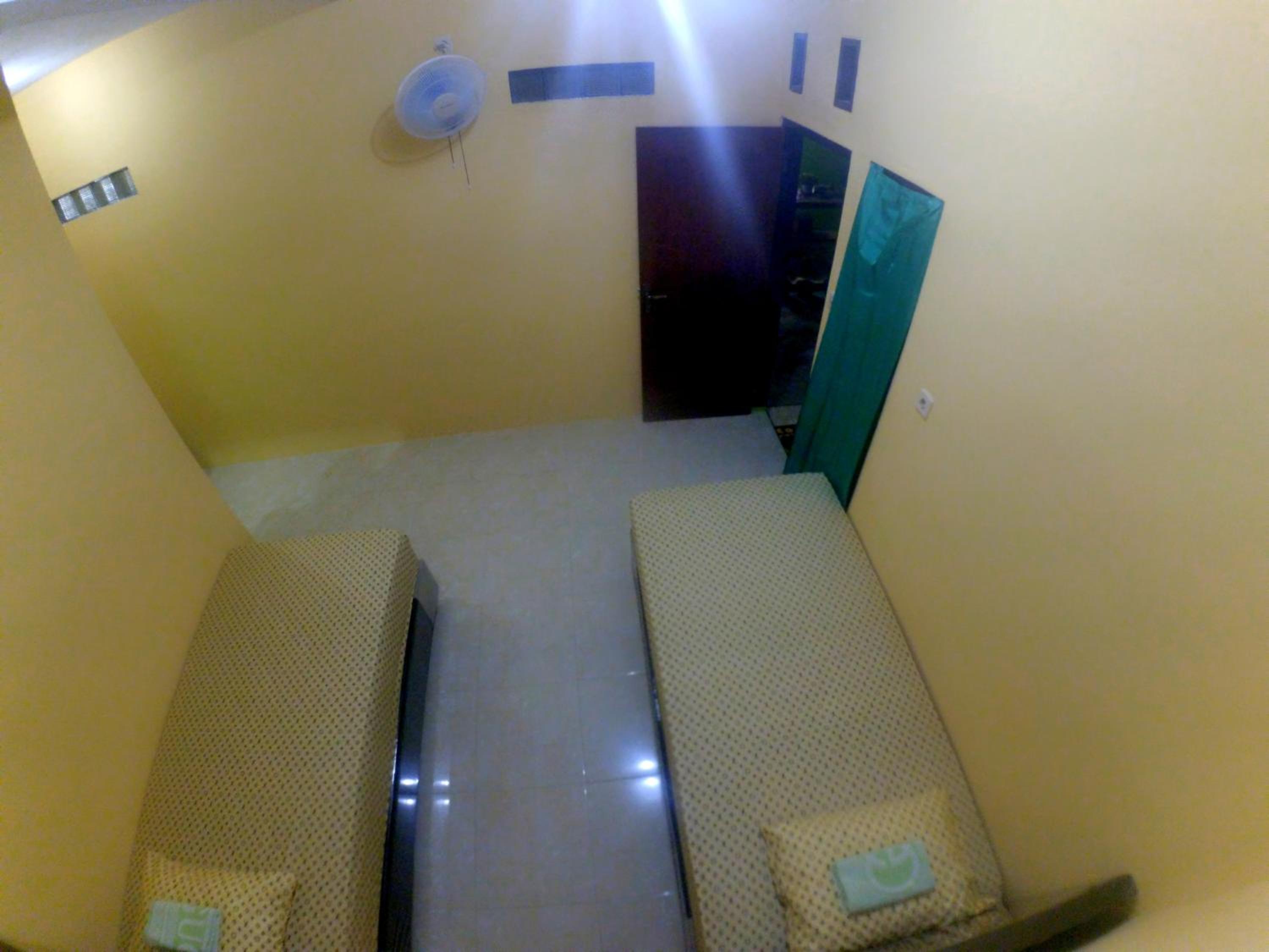 Nitha Homestay Near Train Station