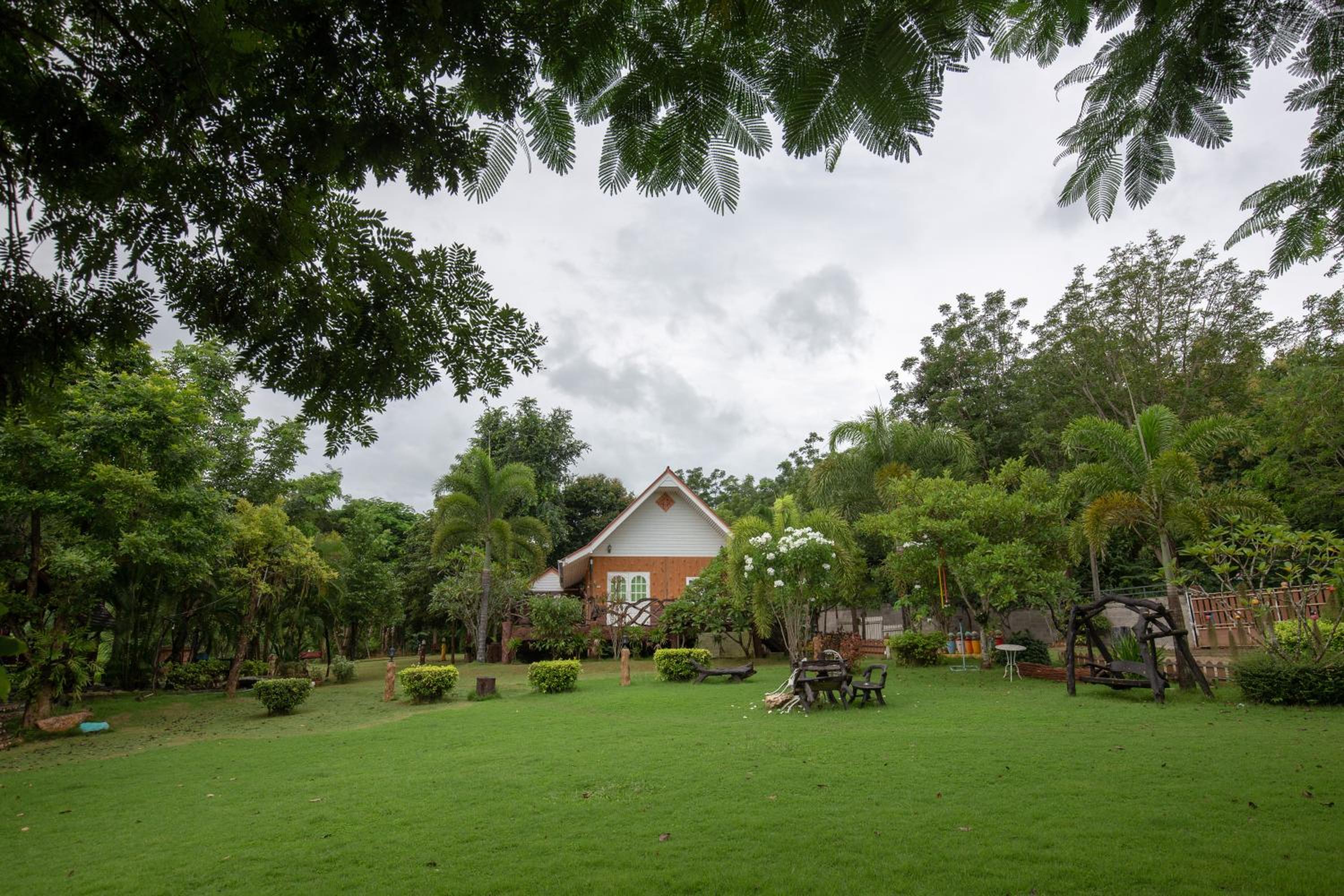 Tanihill Resort