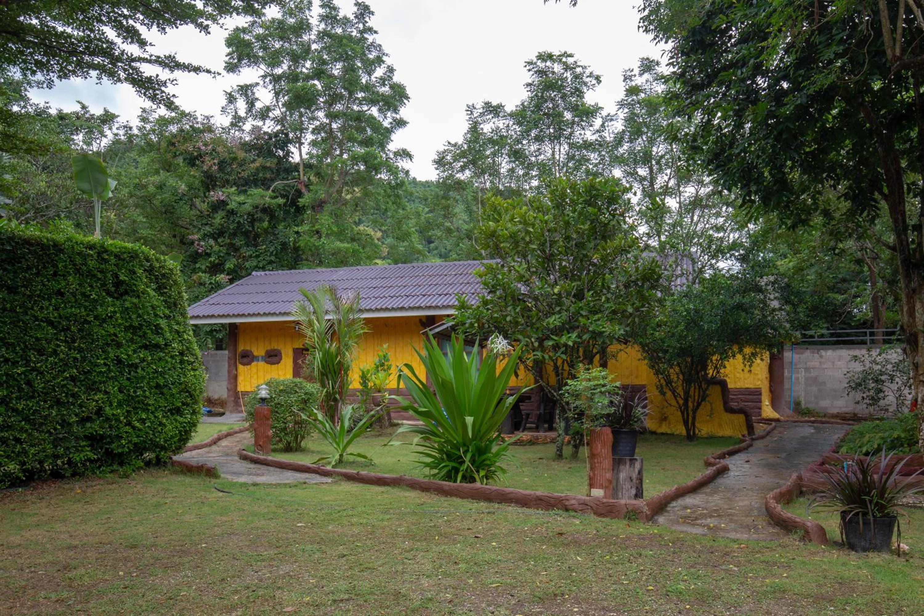 Tanihill Resort