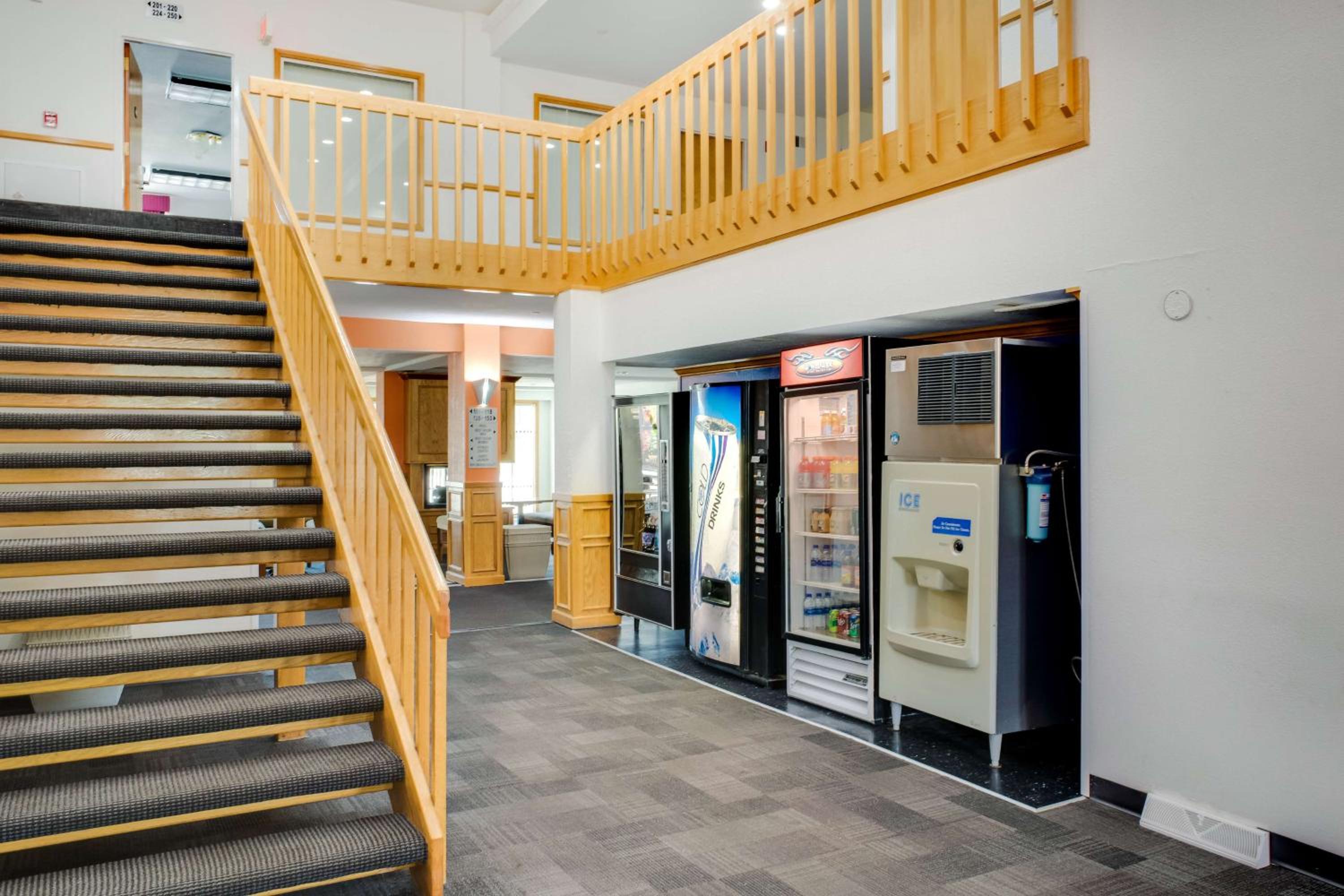 Richmond Vacations - Motel 6-Richmond, IN - Property Image 11