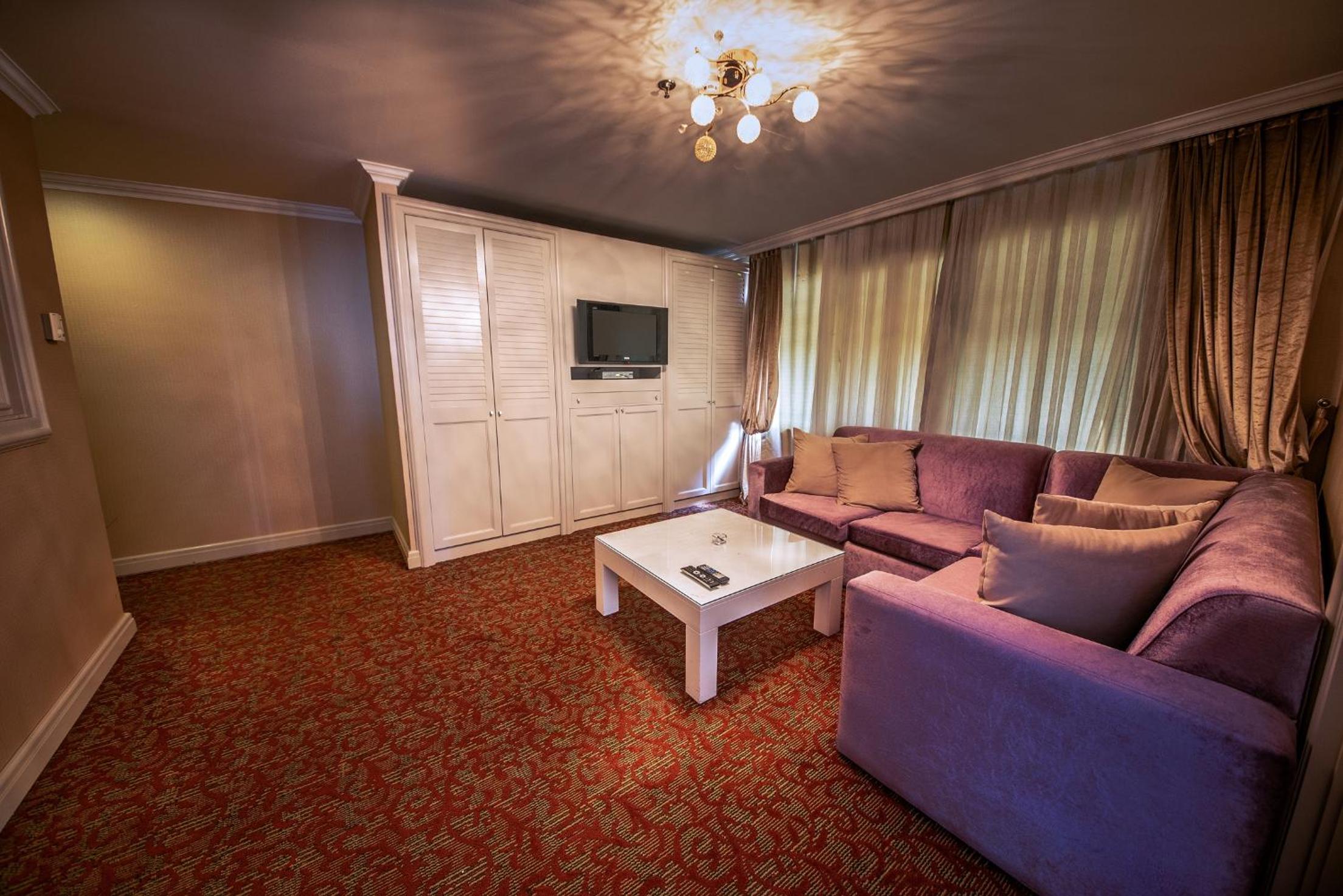 Dream Hill Business Deluxe Hotel Asia - Image 53