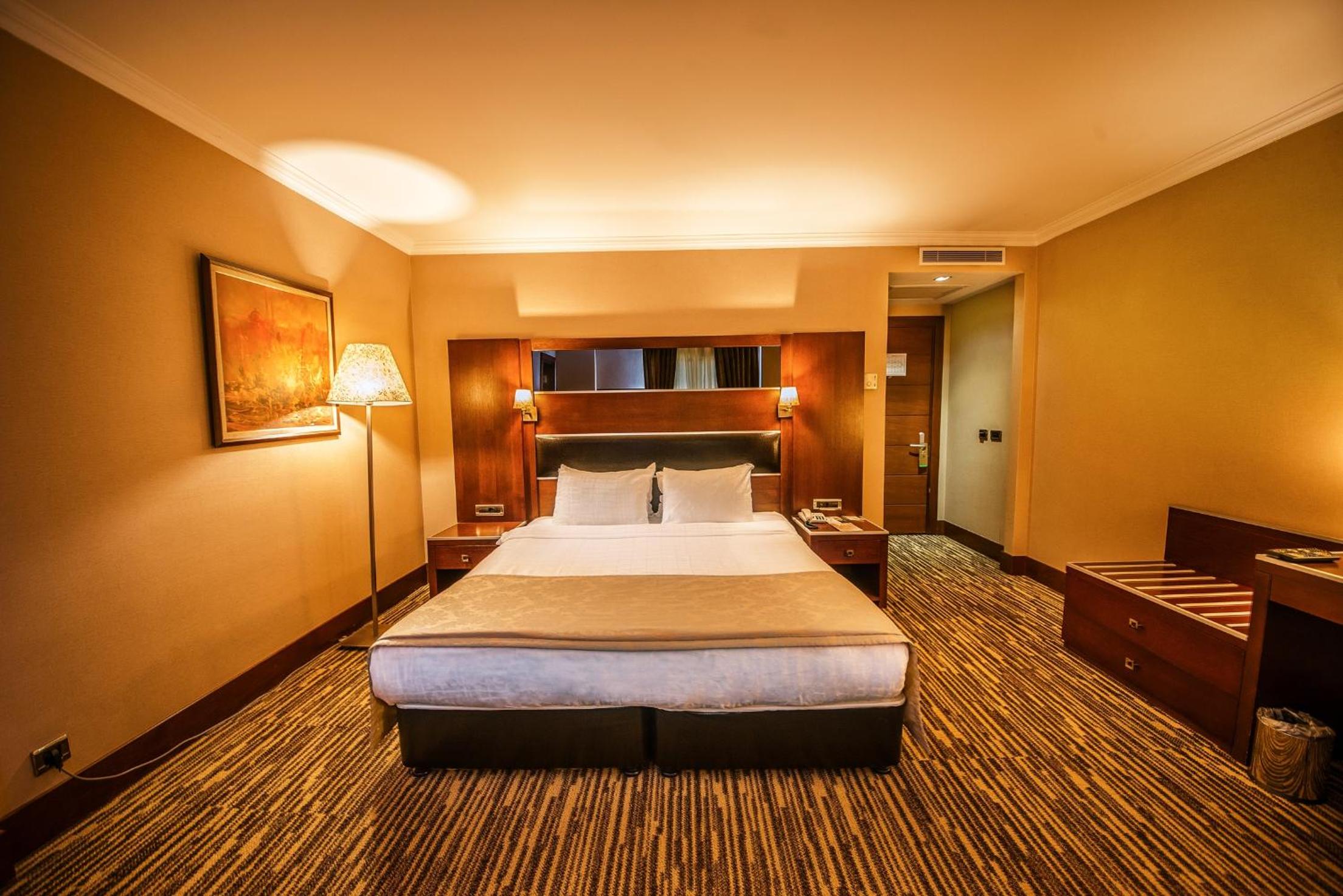 Dream Hill Business Deluxe Hotel Asia - Image 83