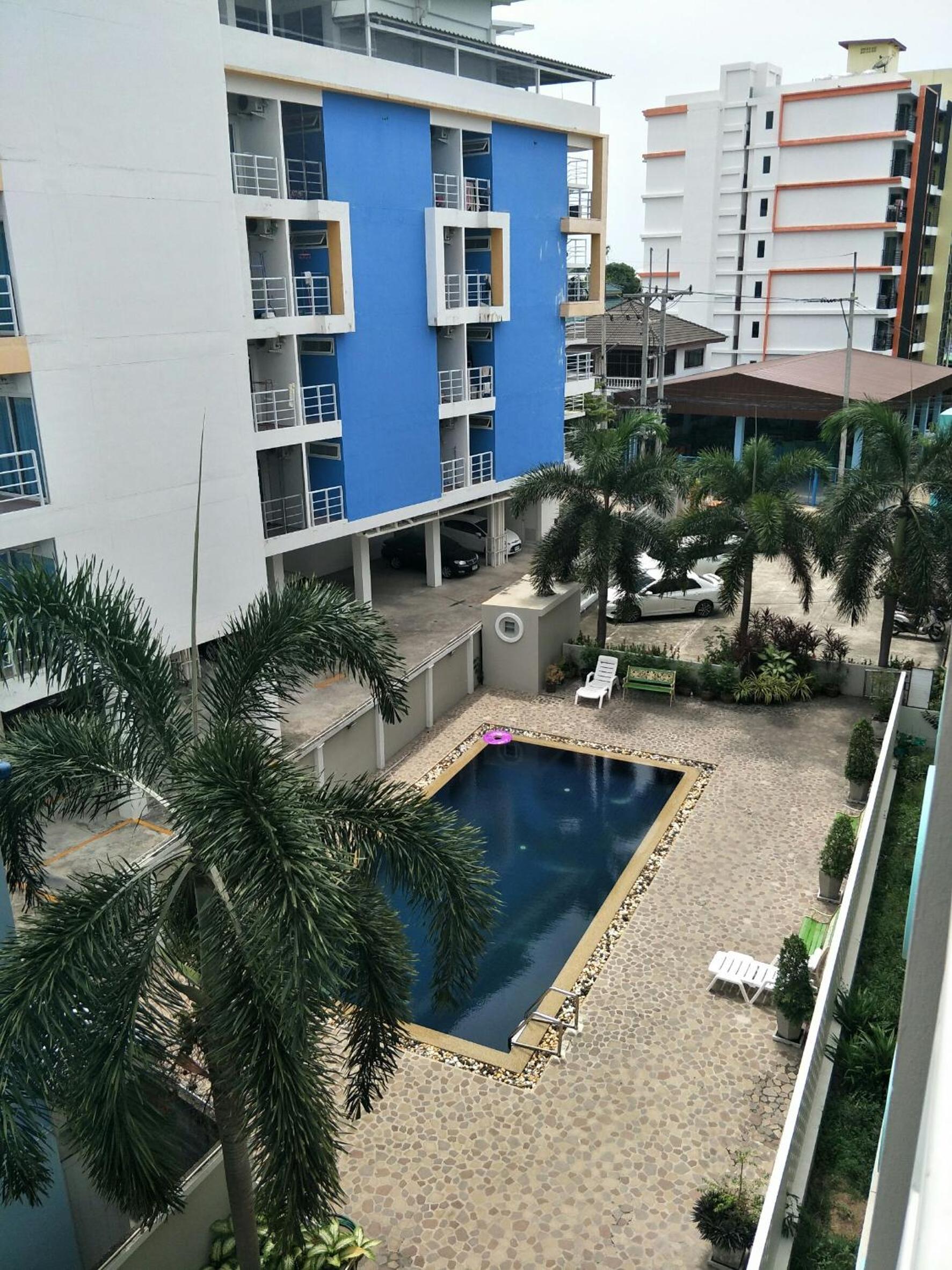 Lomsabai Apartments