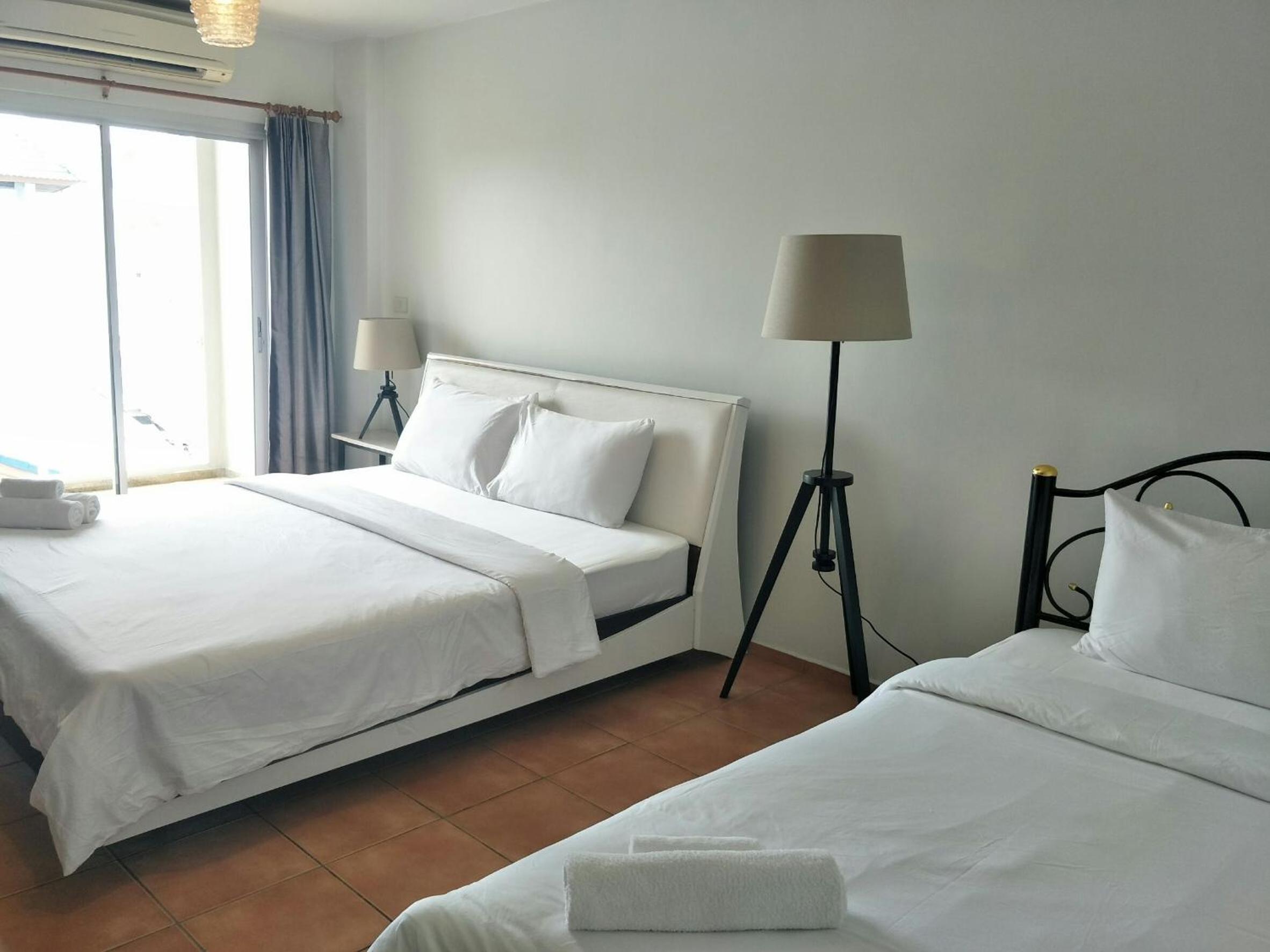 Lomsabai Apartments