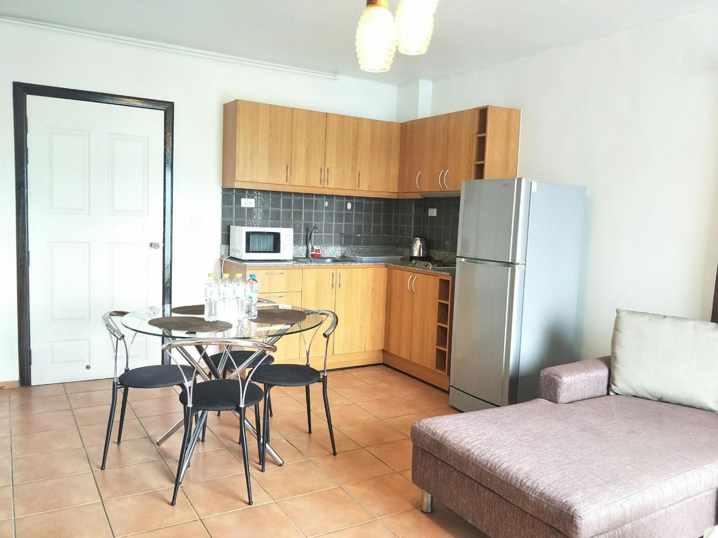 Lomsabai Apartments