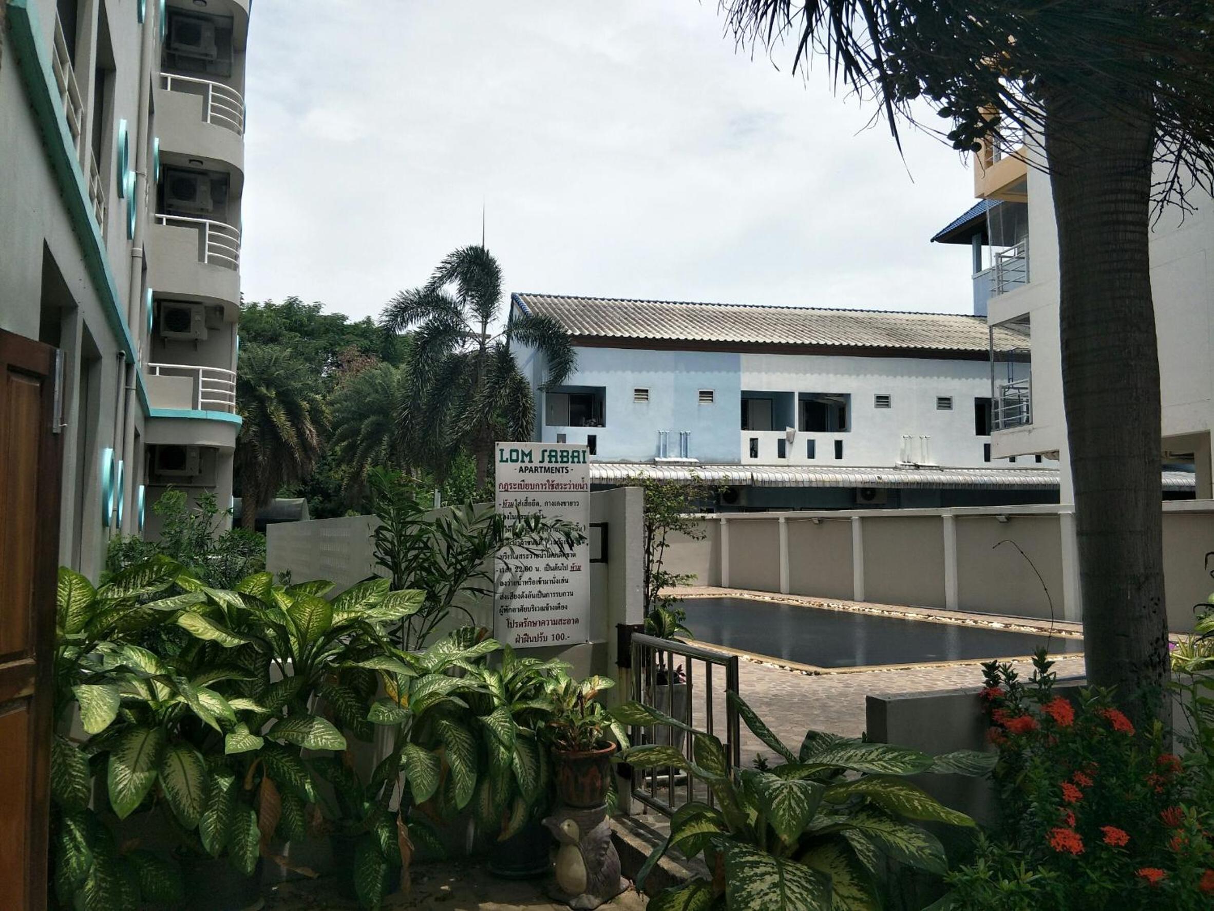 Lomsabai Apartments
