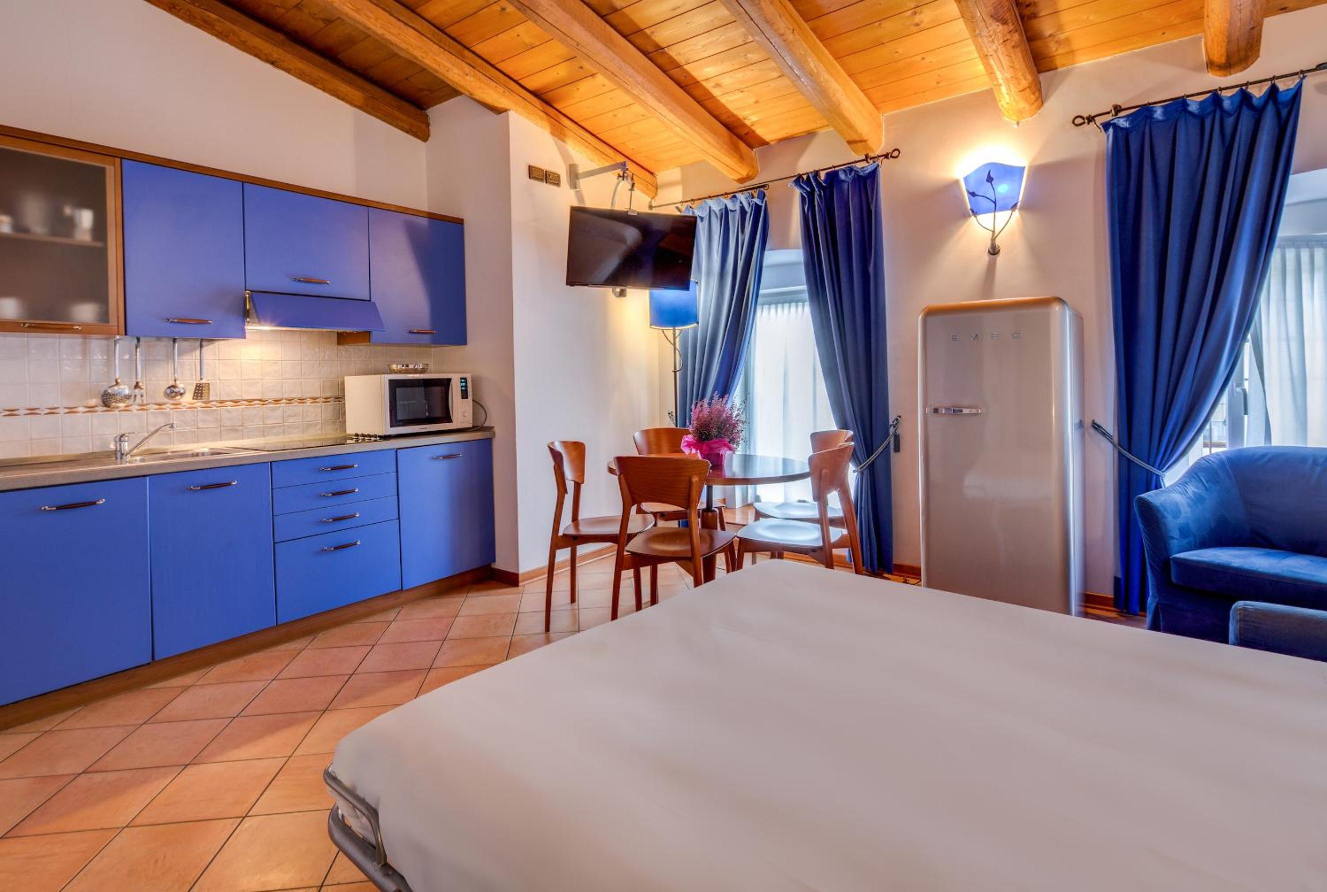 Residence San Giusto en Trieste — hotel room