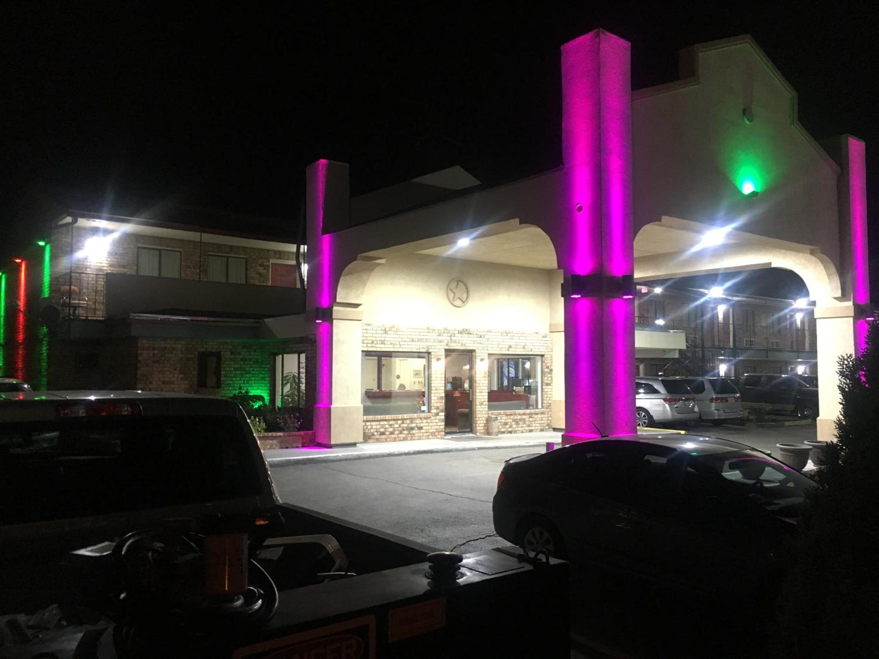 Photo 10