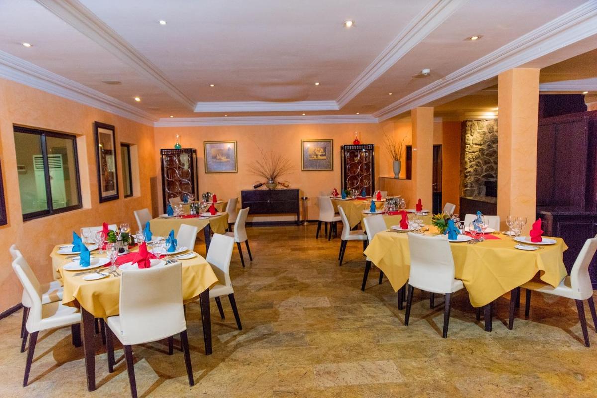 restaurant
