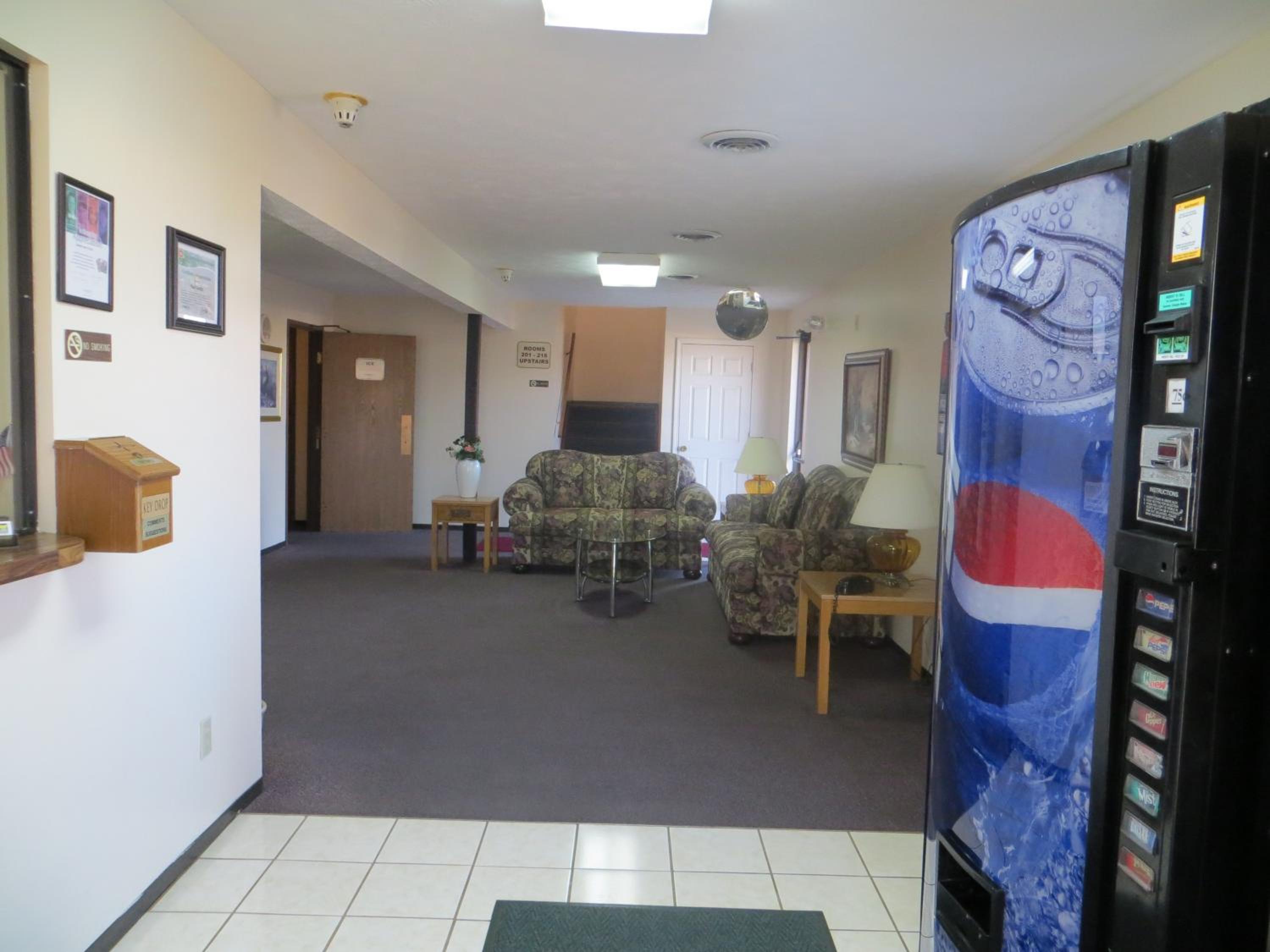 Baxter Inn 4 Less