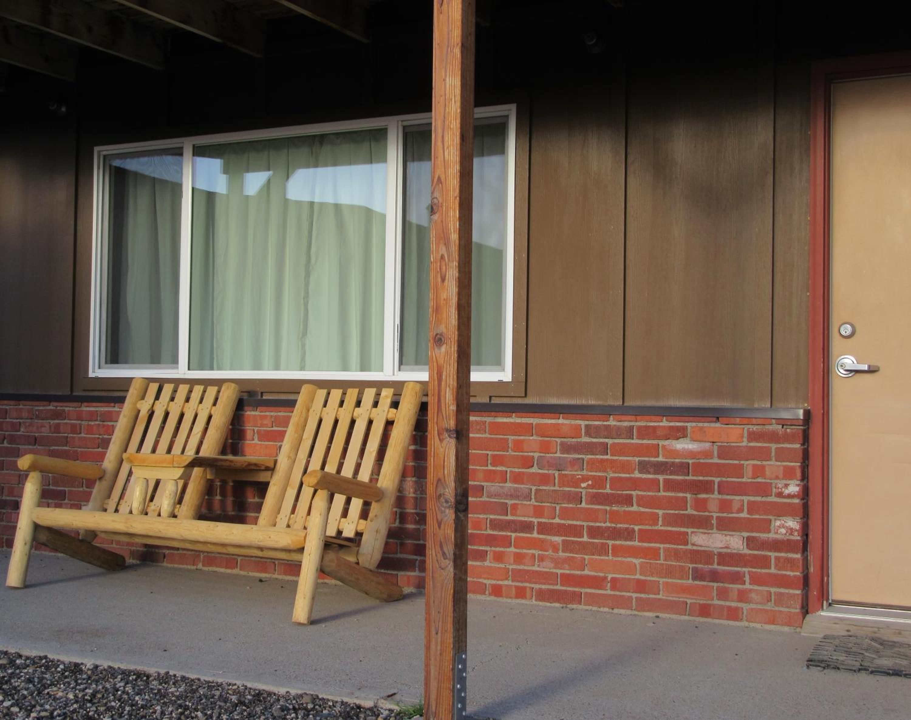 Big Bear Motel