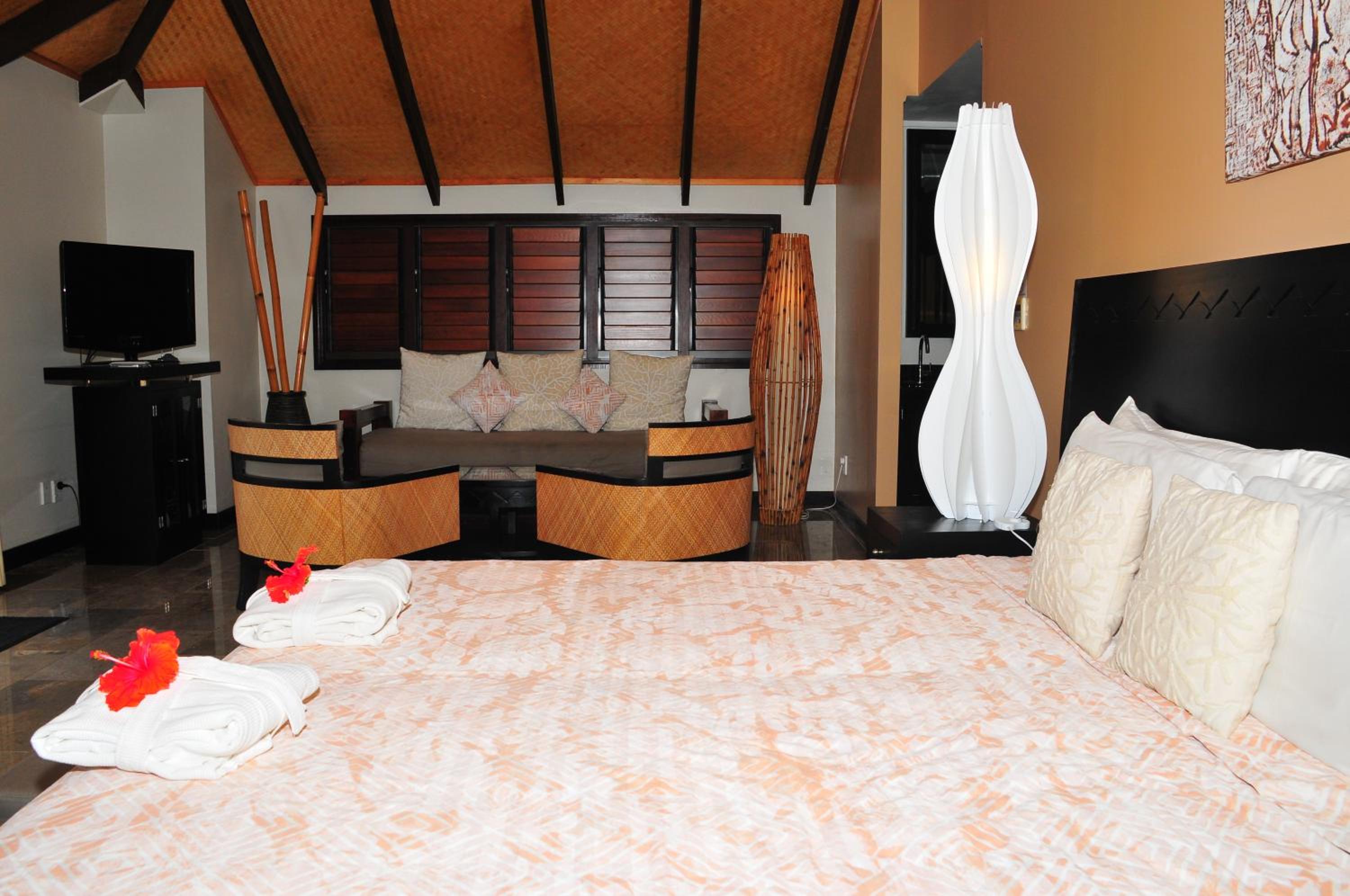 Crown Beach Resort & Spa