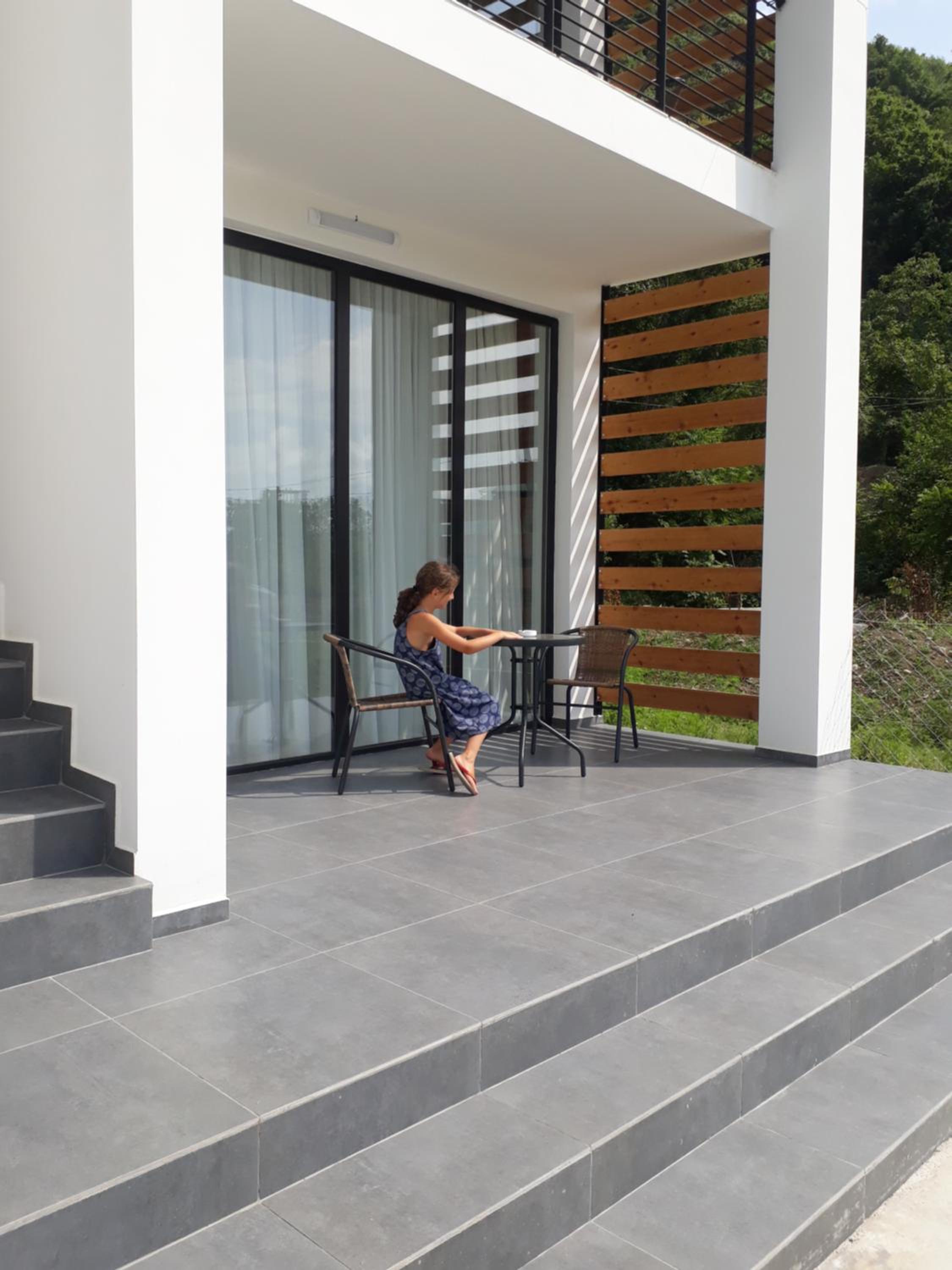 balcony