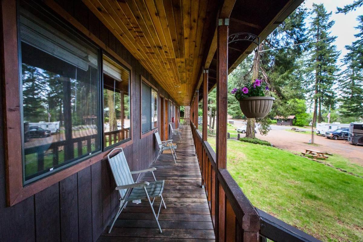 Klamath Falls Vacations - Crater Lake Gateway-Rocky Point Resort - Property Image 43