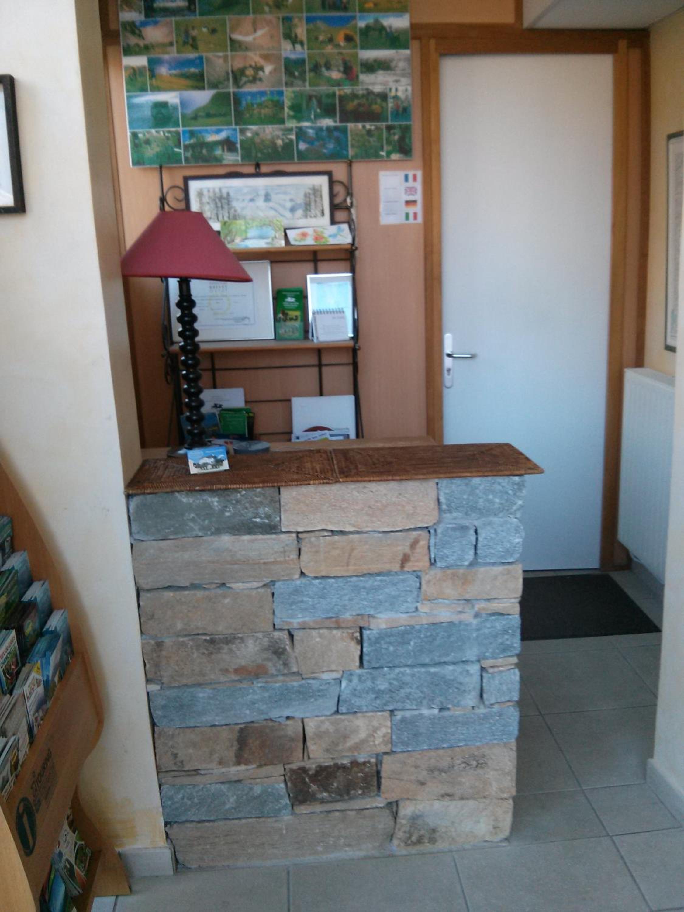 Lobby & Reception