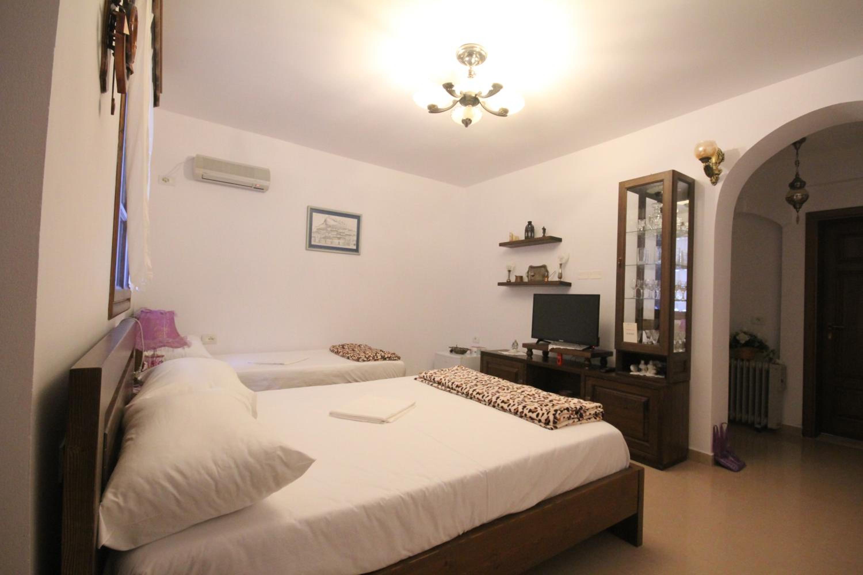 Apartment Altin in old town
