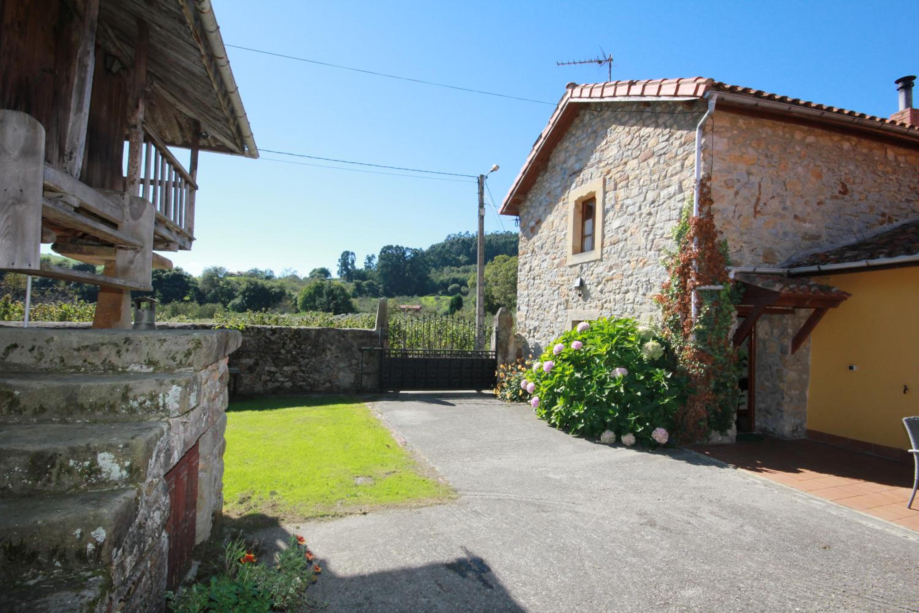 La Llosa II photo 3