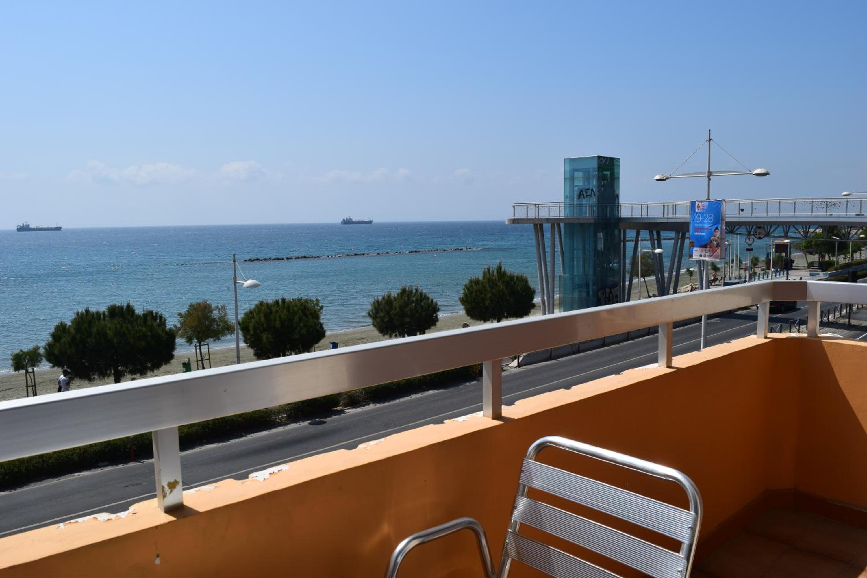 Mediterranean Breeze