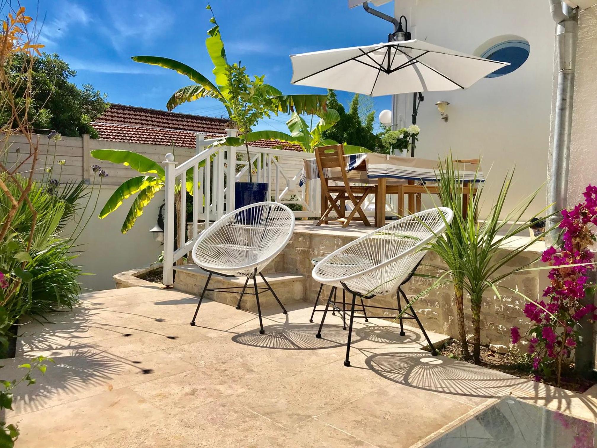 Villa LE TROIS MÂTS view 2