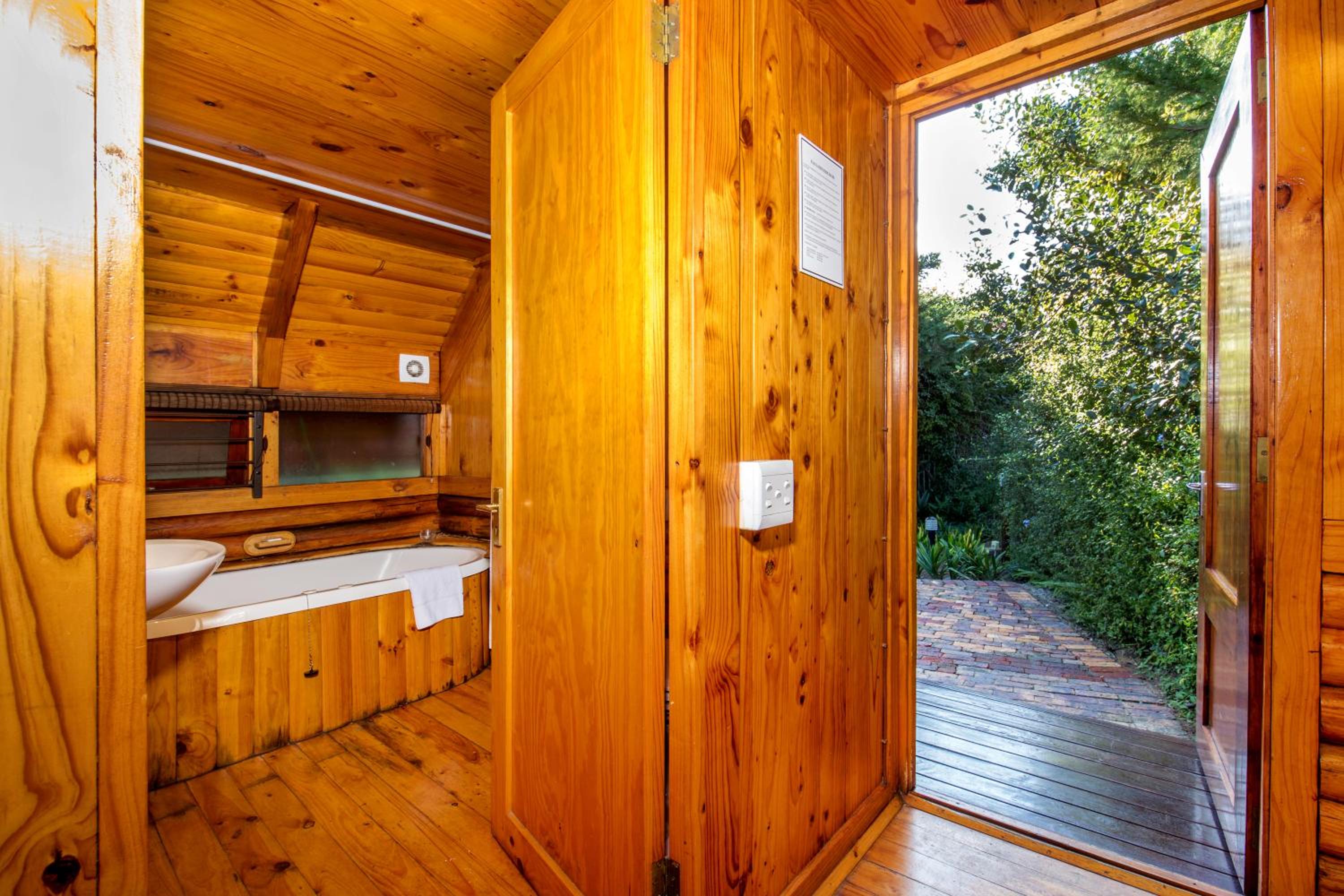 Abalone Lodges