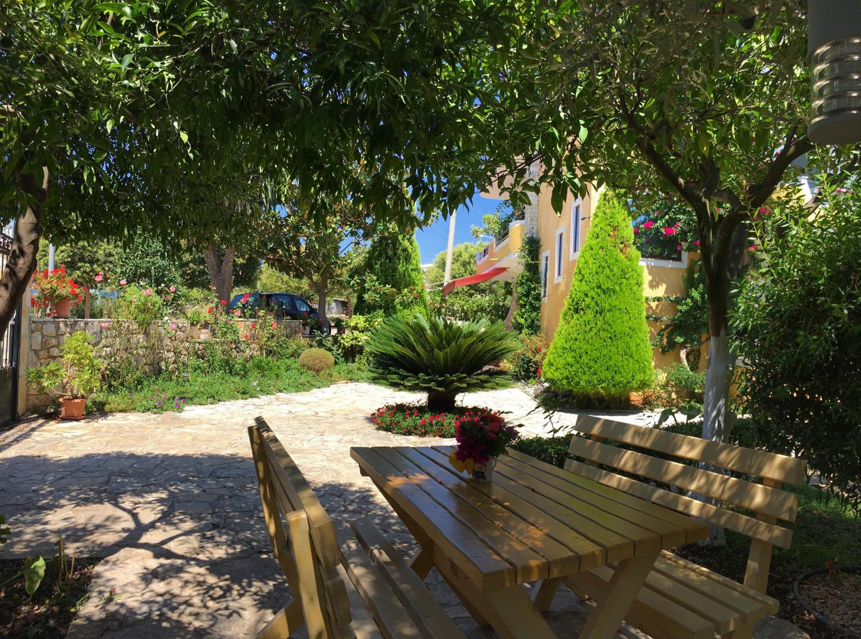 Flower Garden Villa