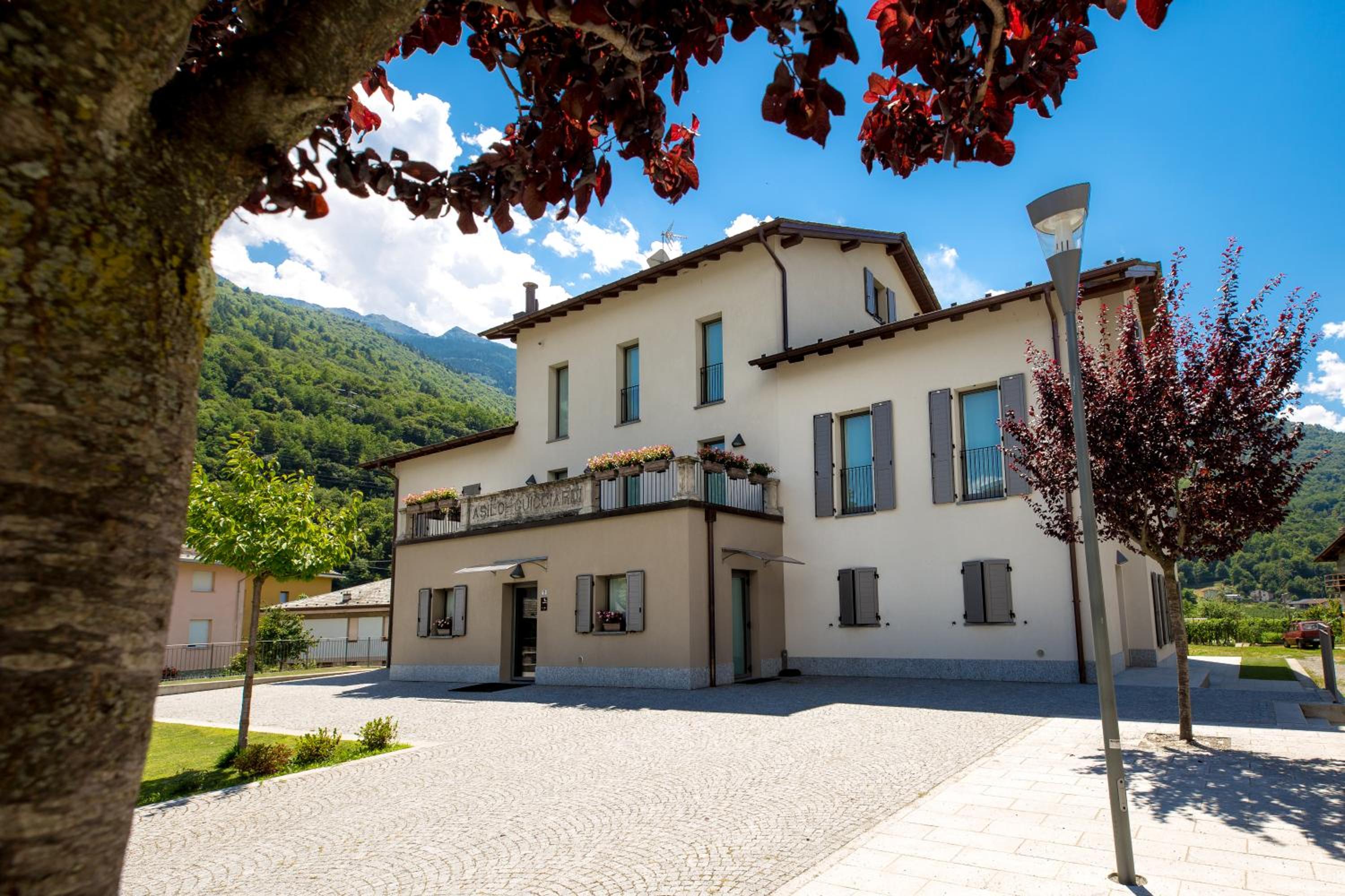 Ostello Guicciardi view 3