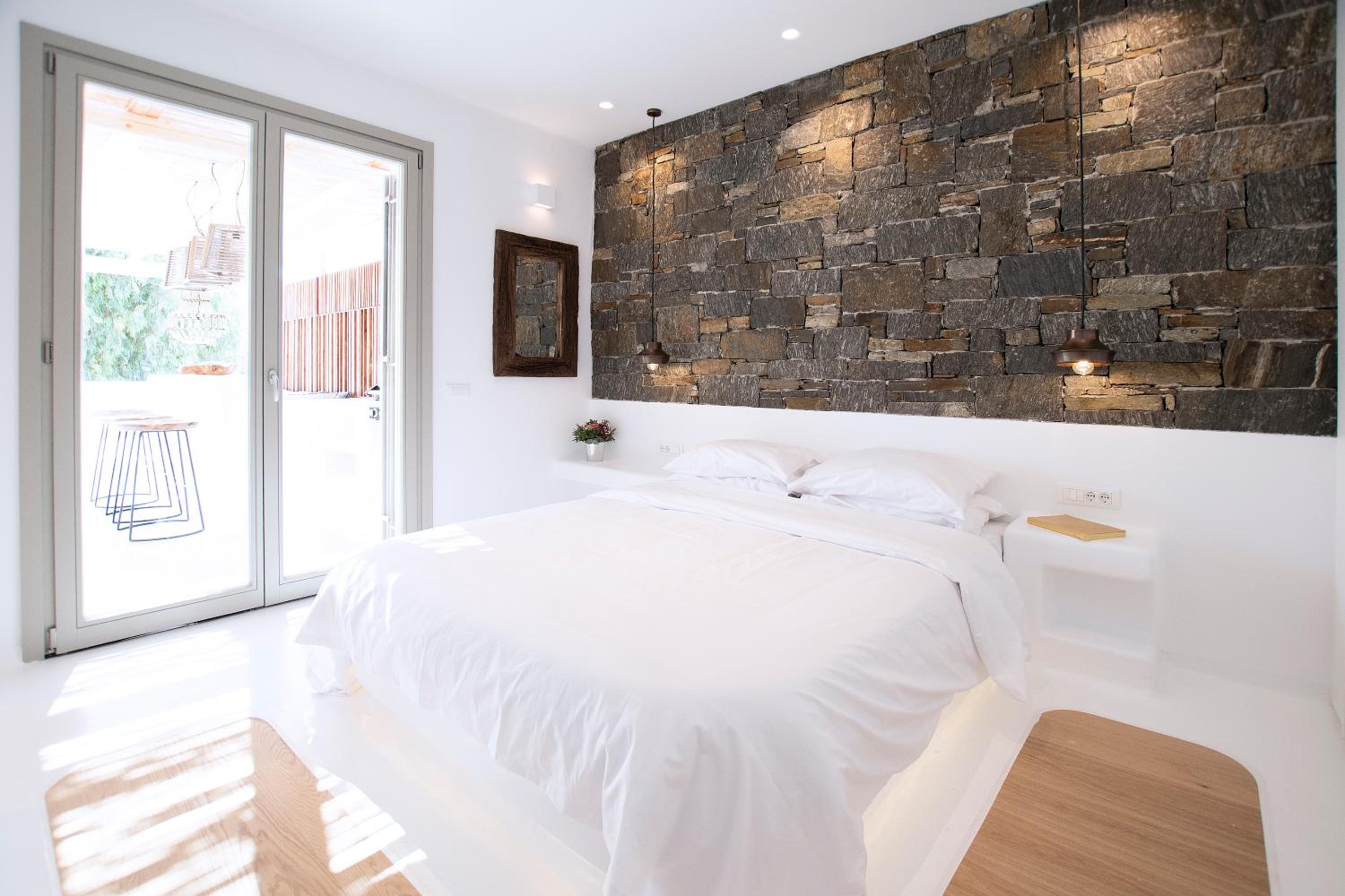 Phos Home by Rocks Estates photo 4