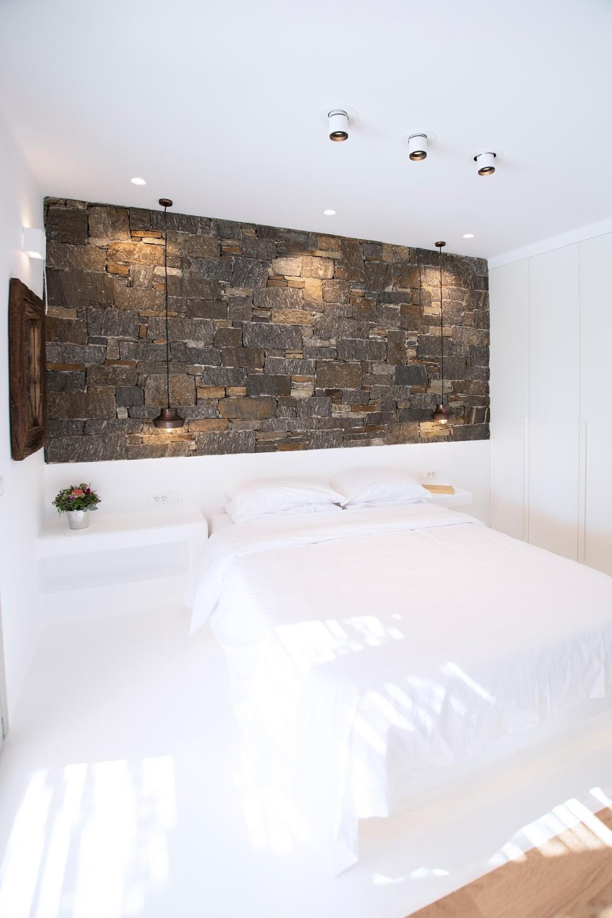 Phos Home by Rocks Estates photo 2