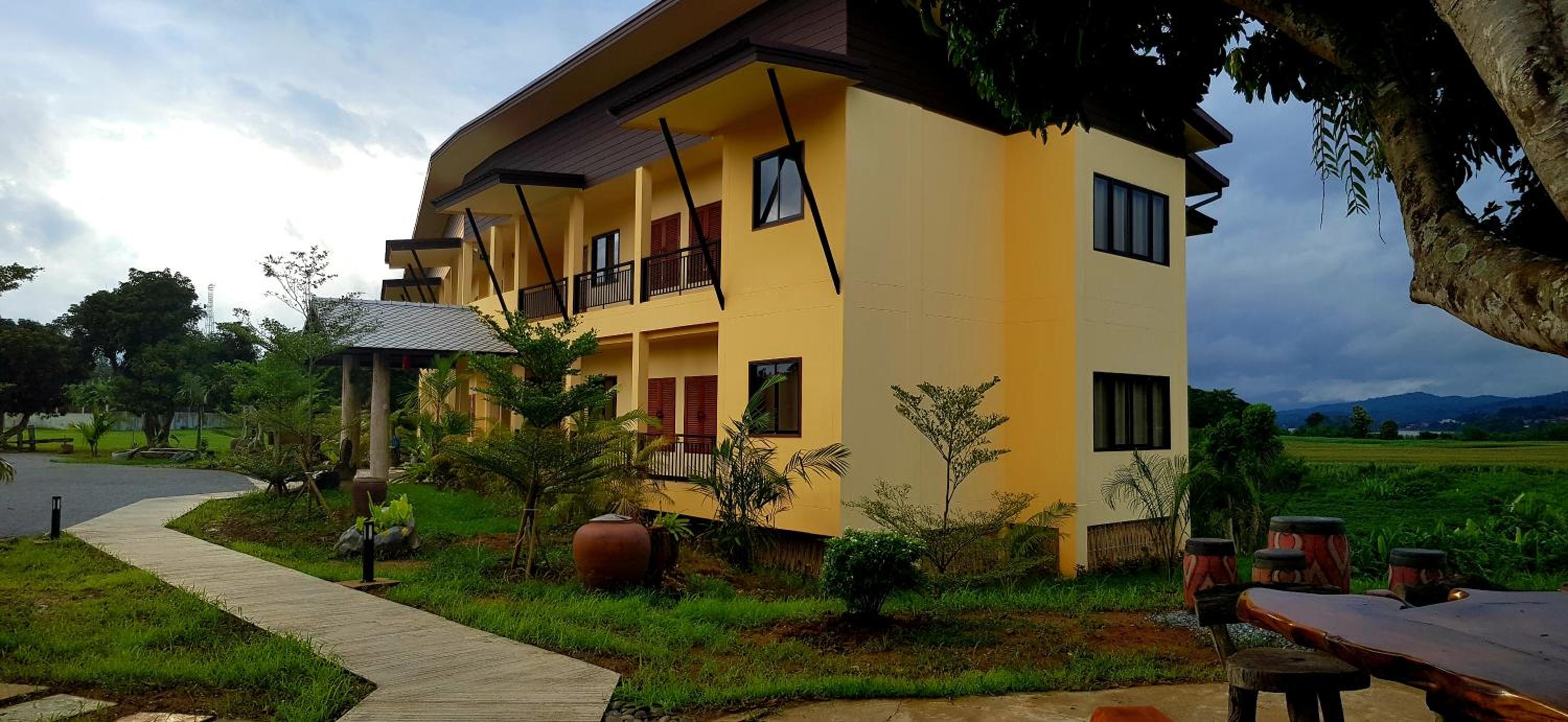 Baan Sakuna Hotel