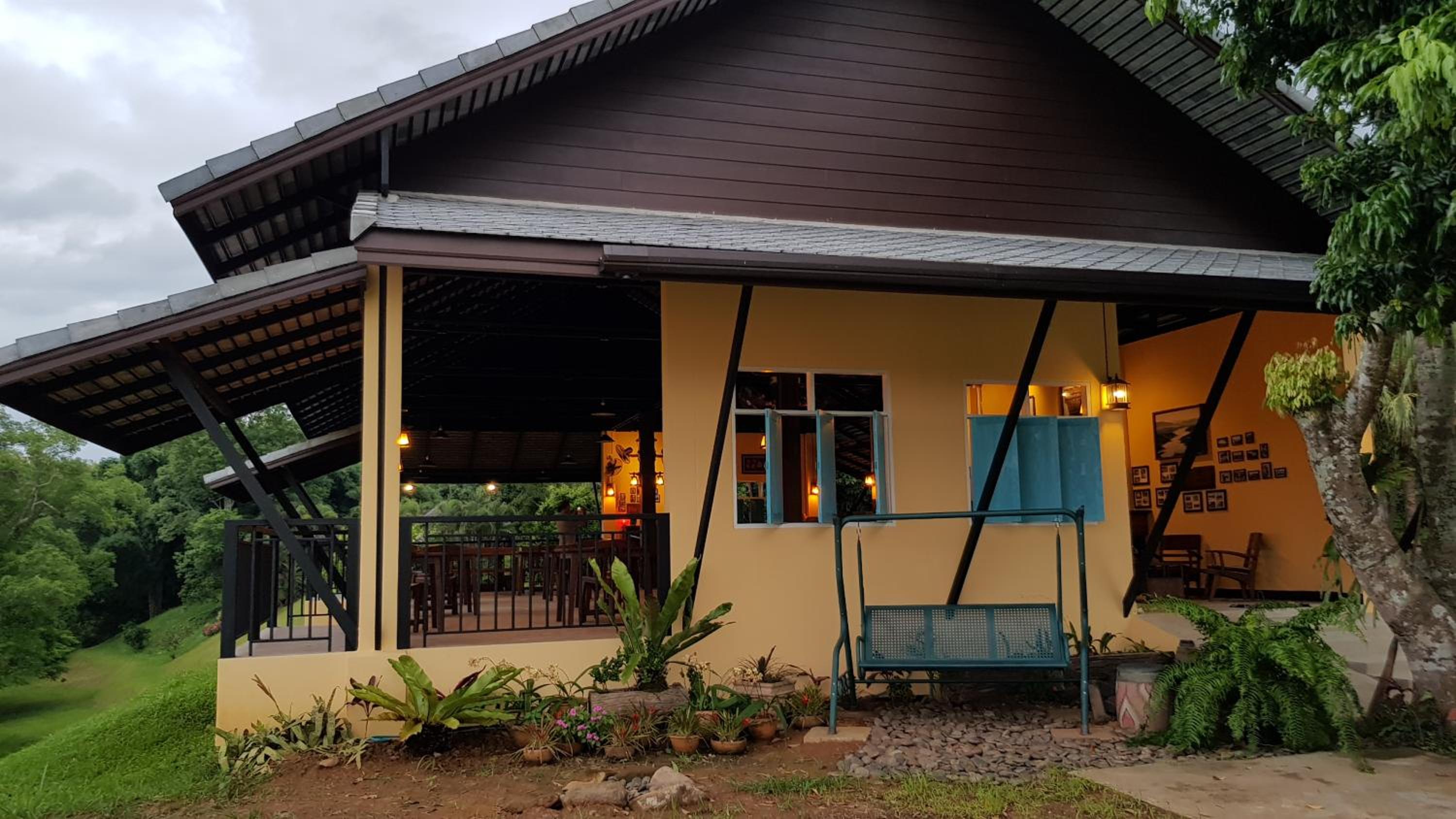 Baan Sakuna Hotel