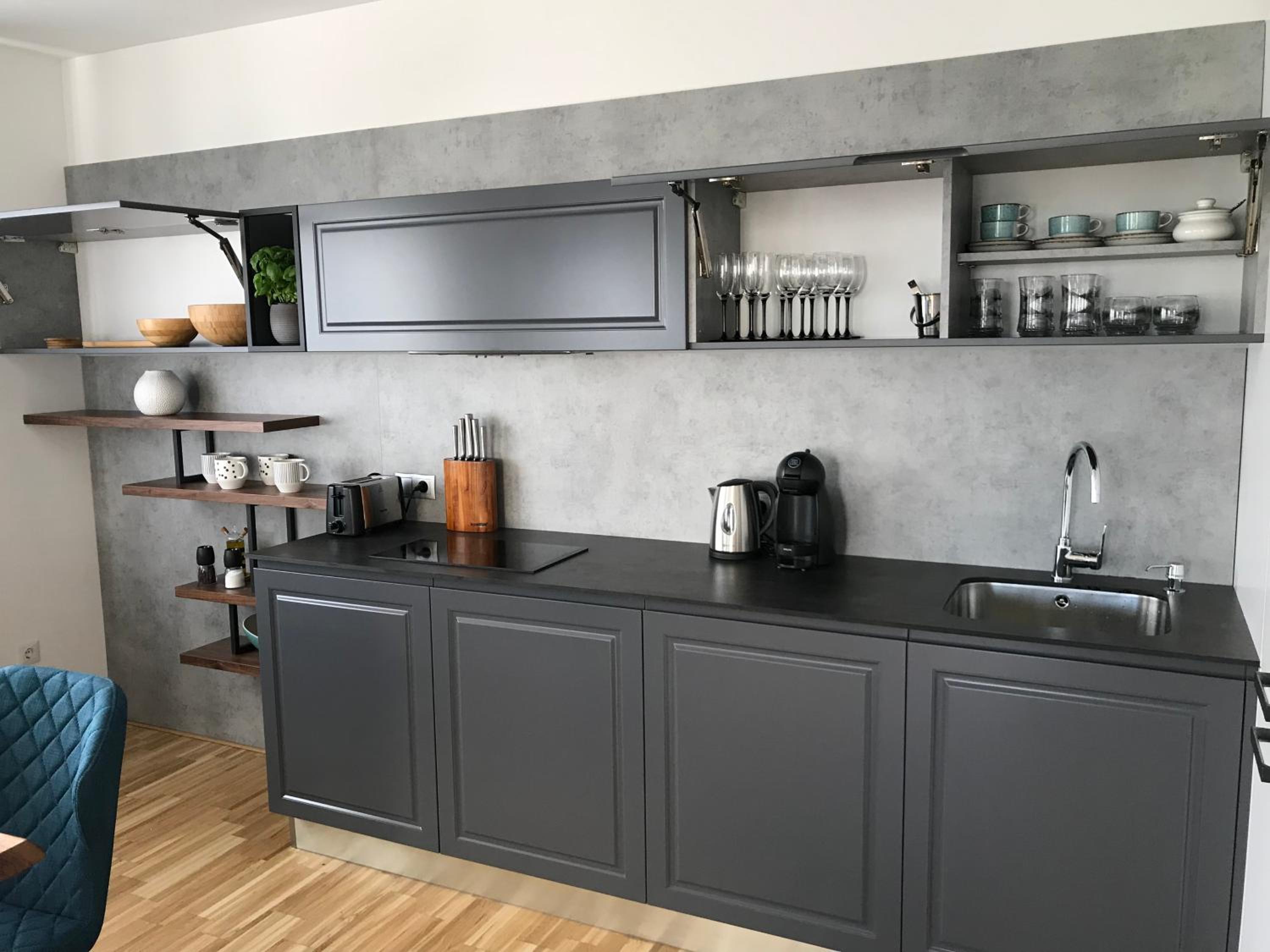 Vienna Hauptbanhof and Belvedere two bedroom apartment