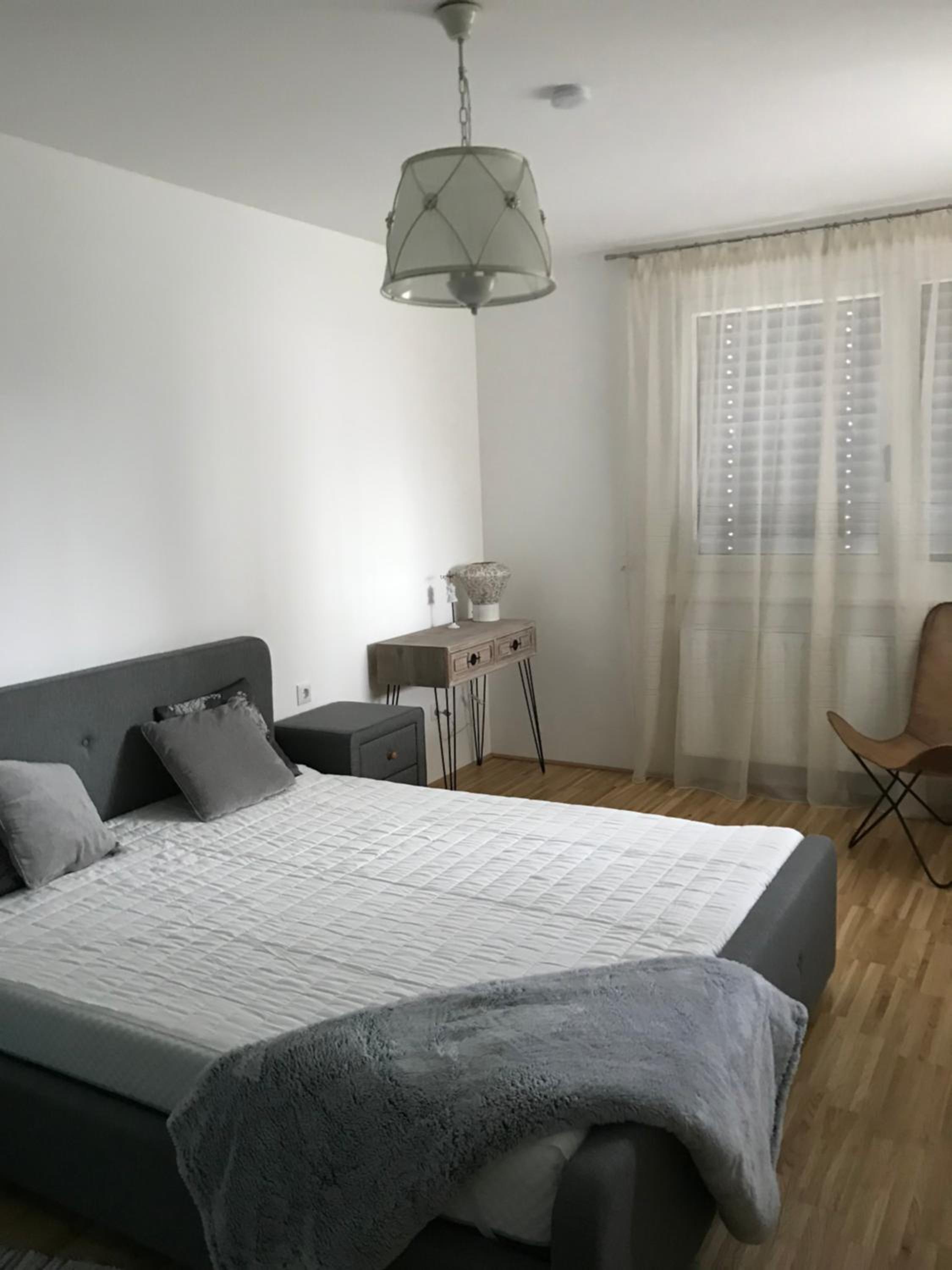Vienna Hauptbanhof and Belvedere two bedroom apartment