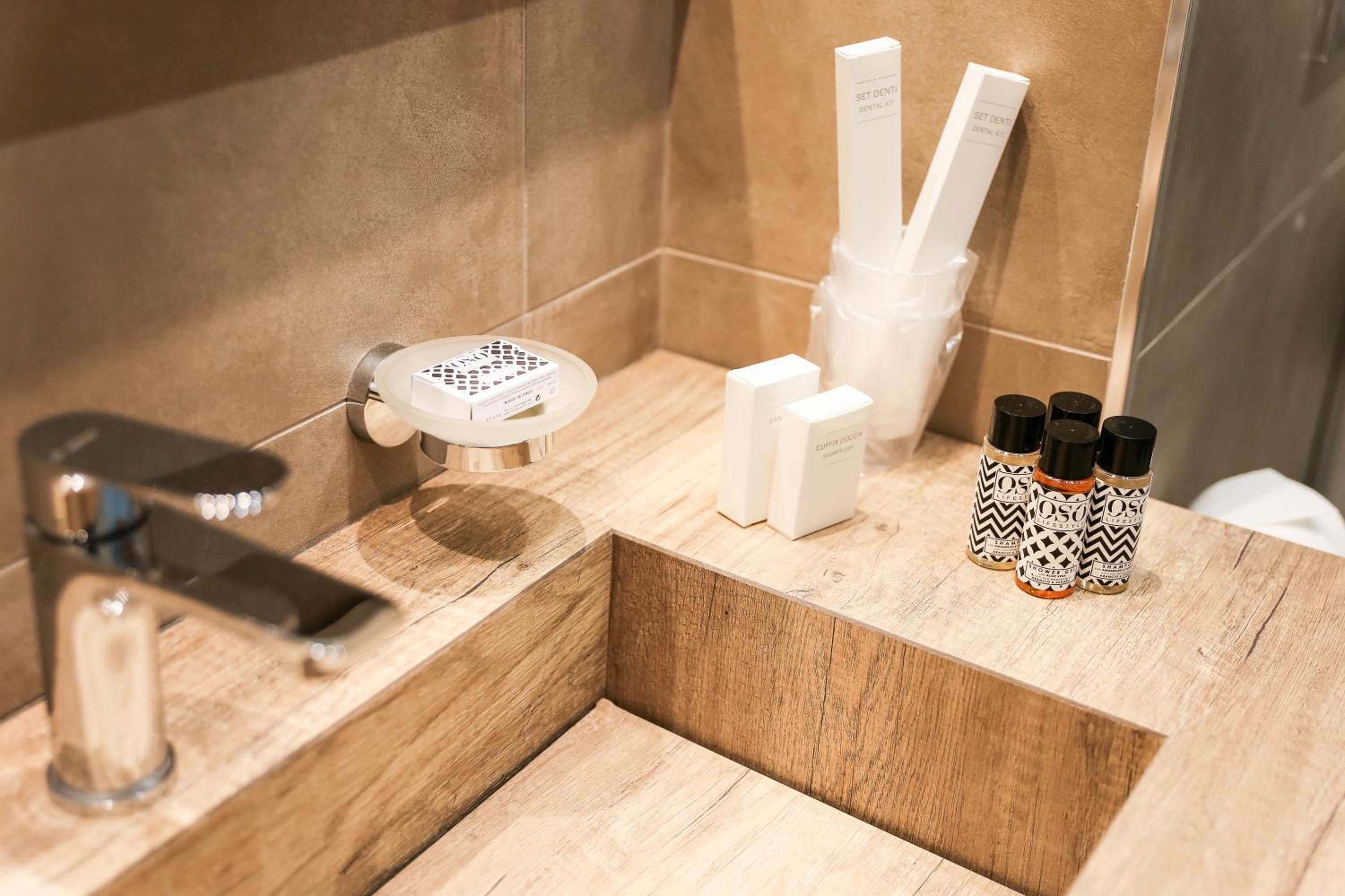 Cortese en Naples — bathroom