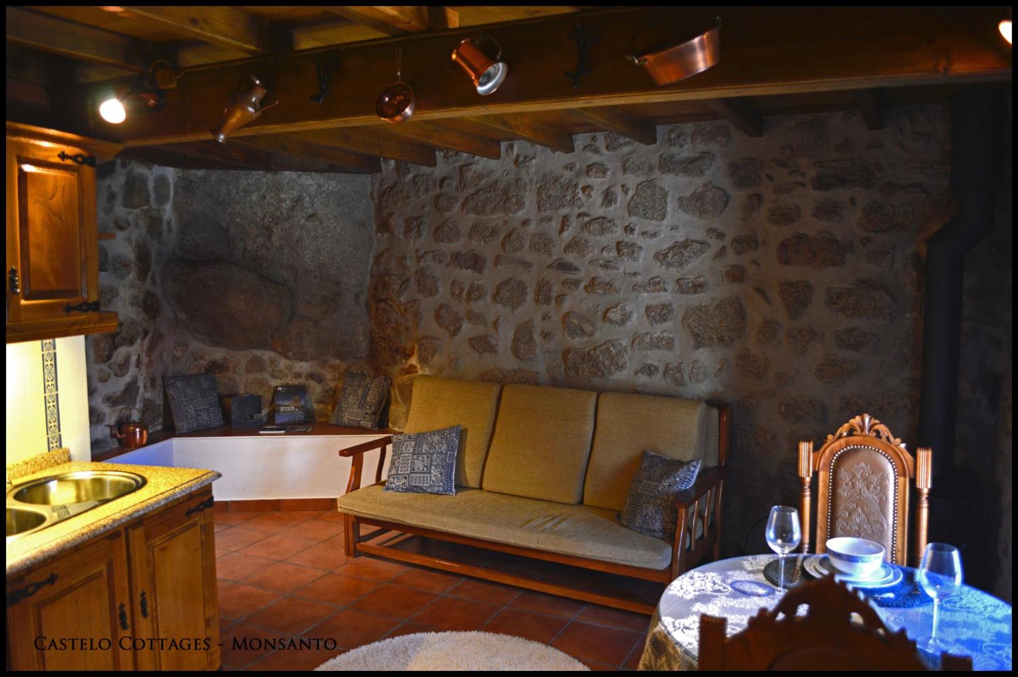 Castelo Cottages II view 5
