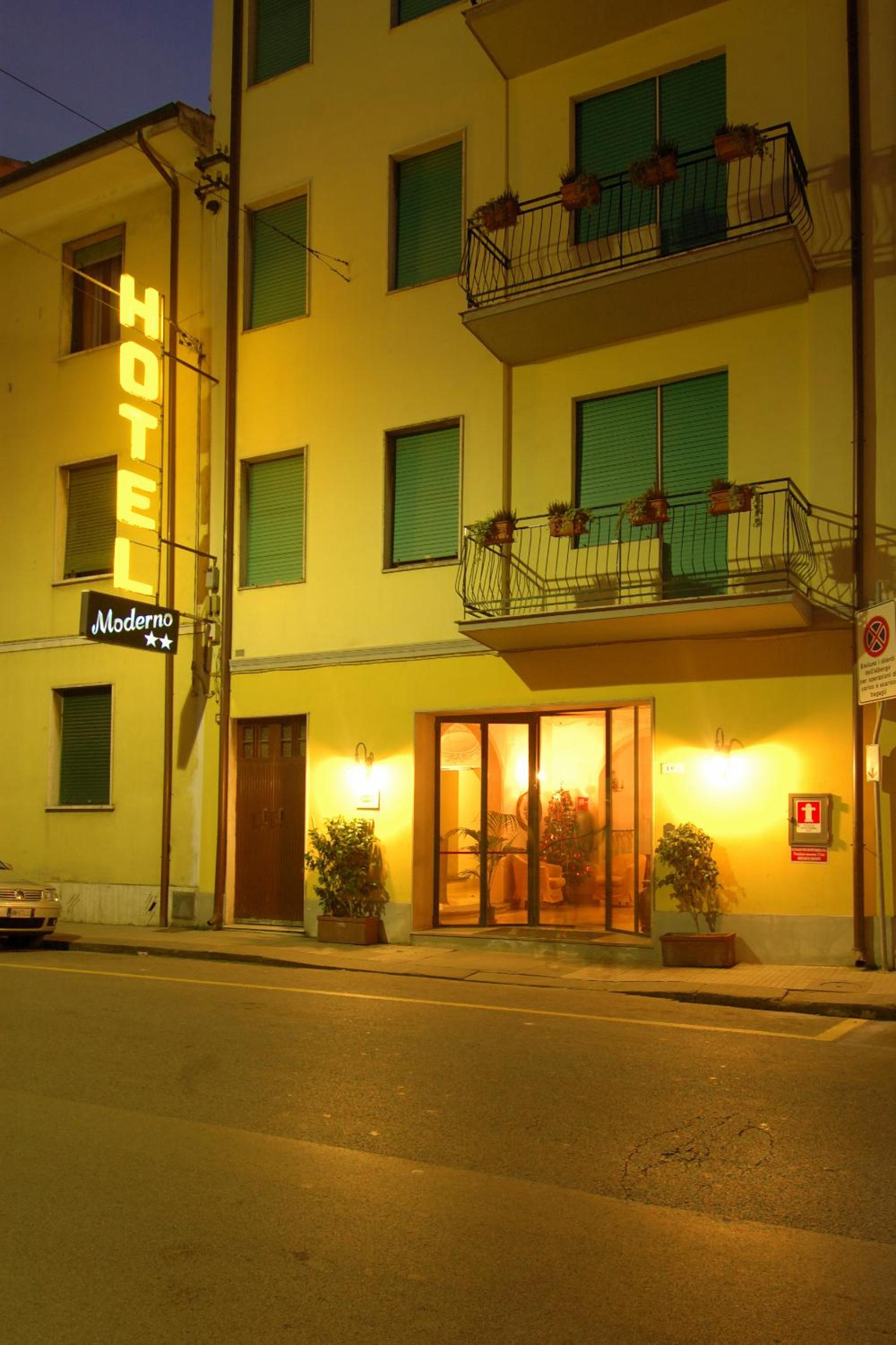 Hotel Moderno - Image 1