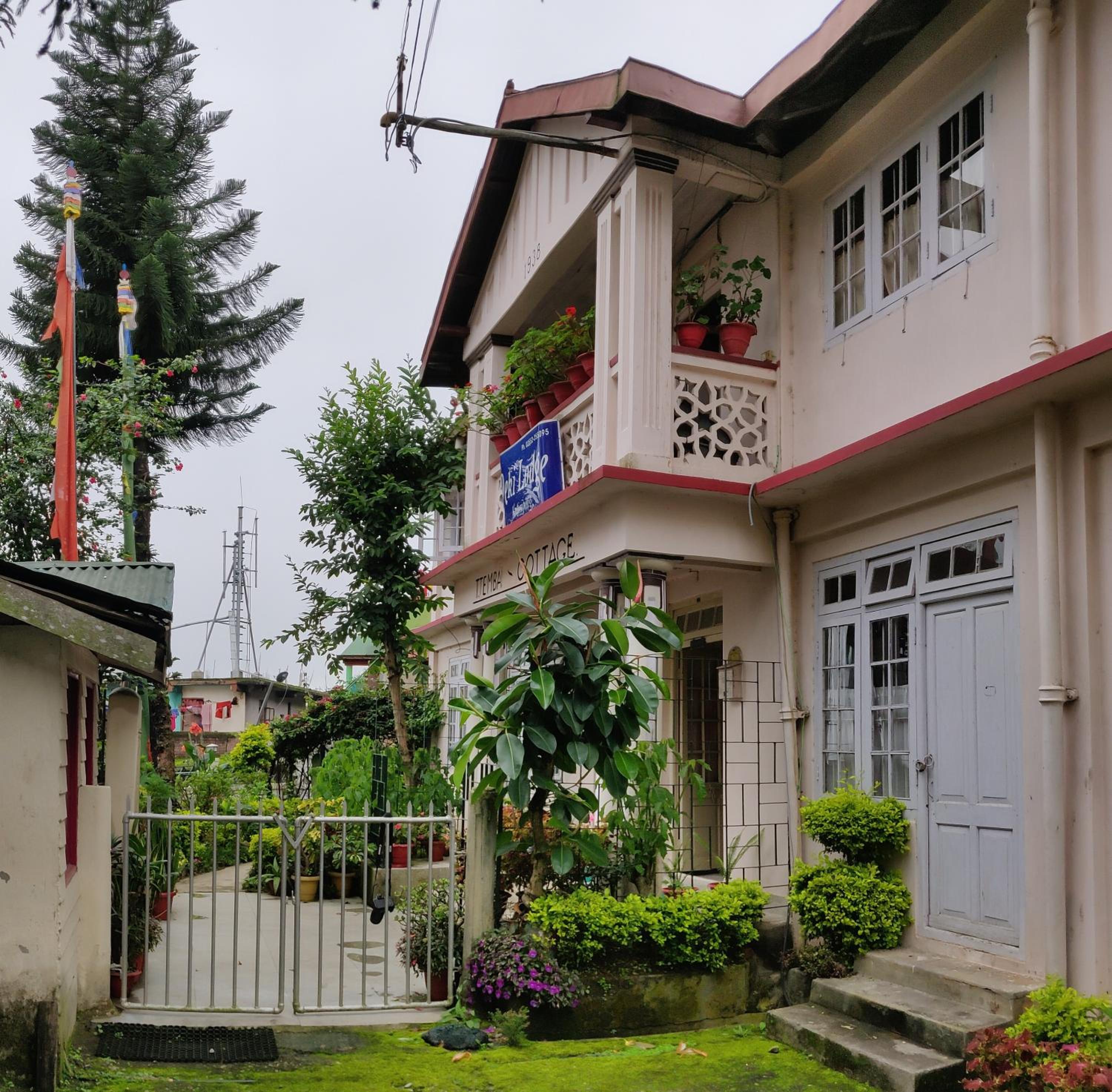 Deki Lodge view 5