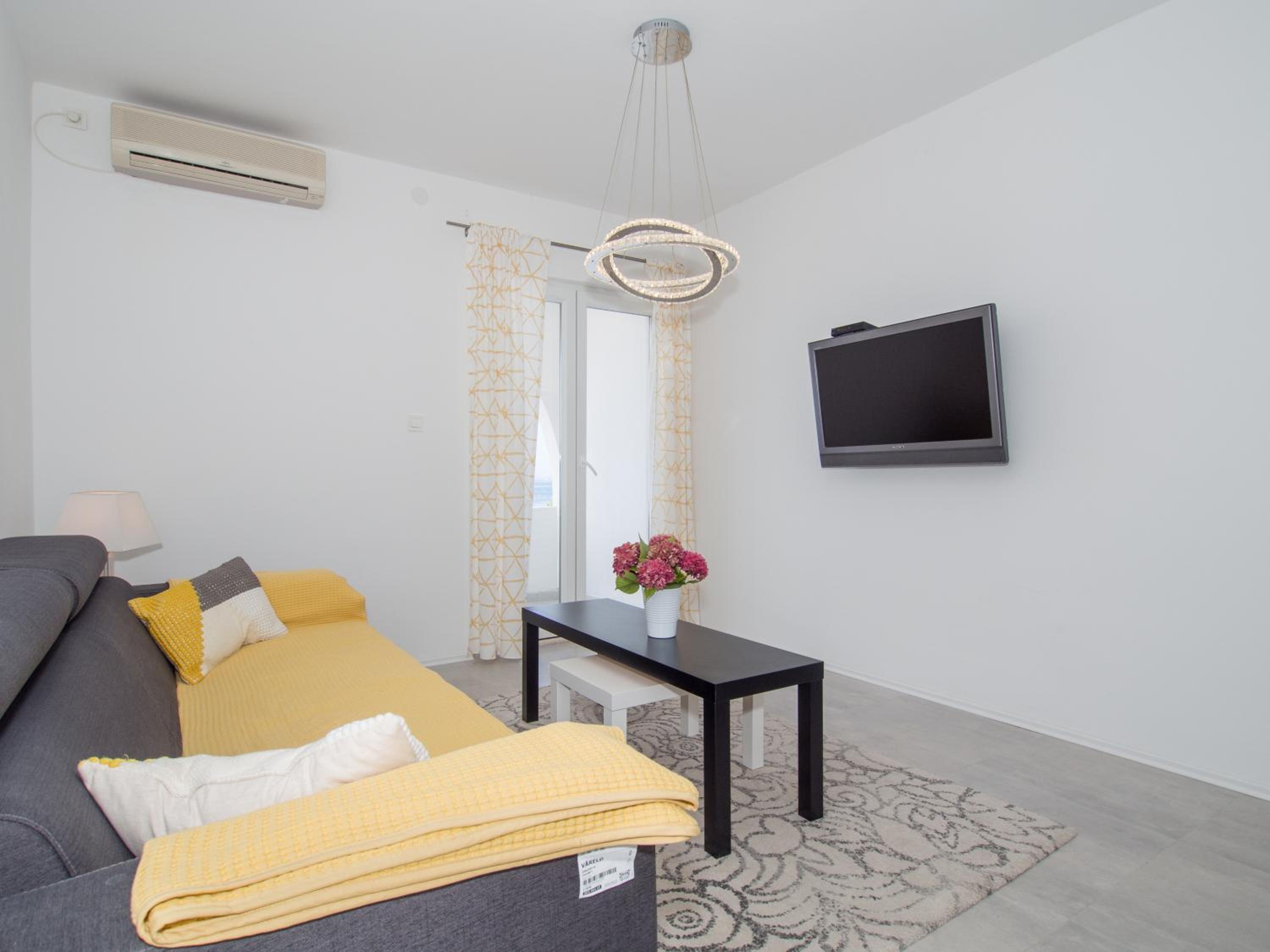 Villa Tamaris on the beach