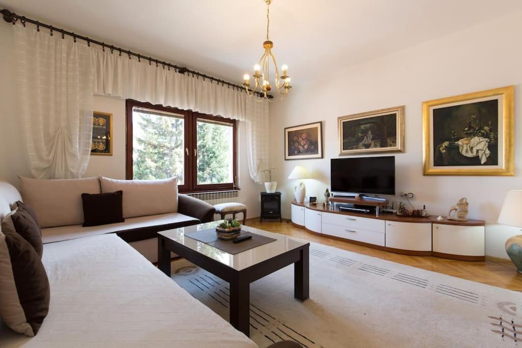 Old Town House in Sarajevo view 3