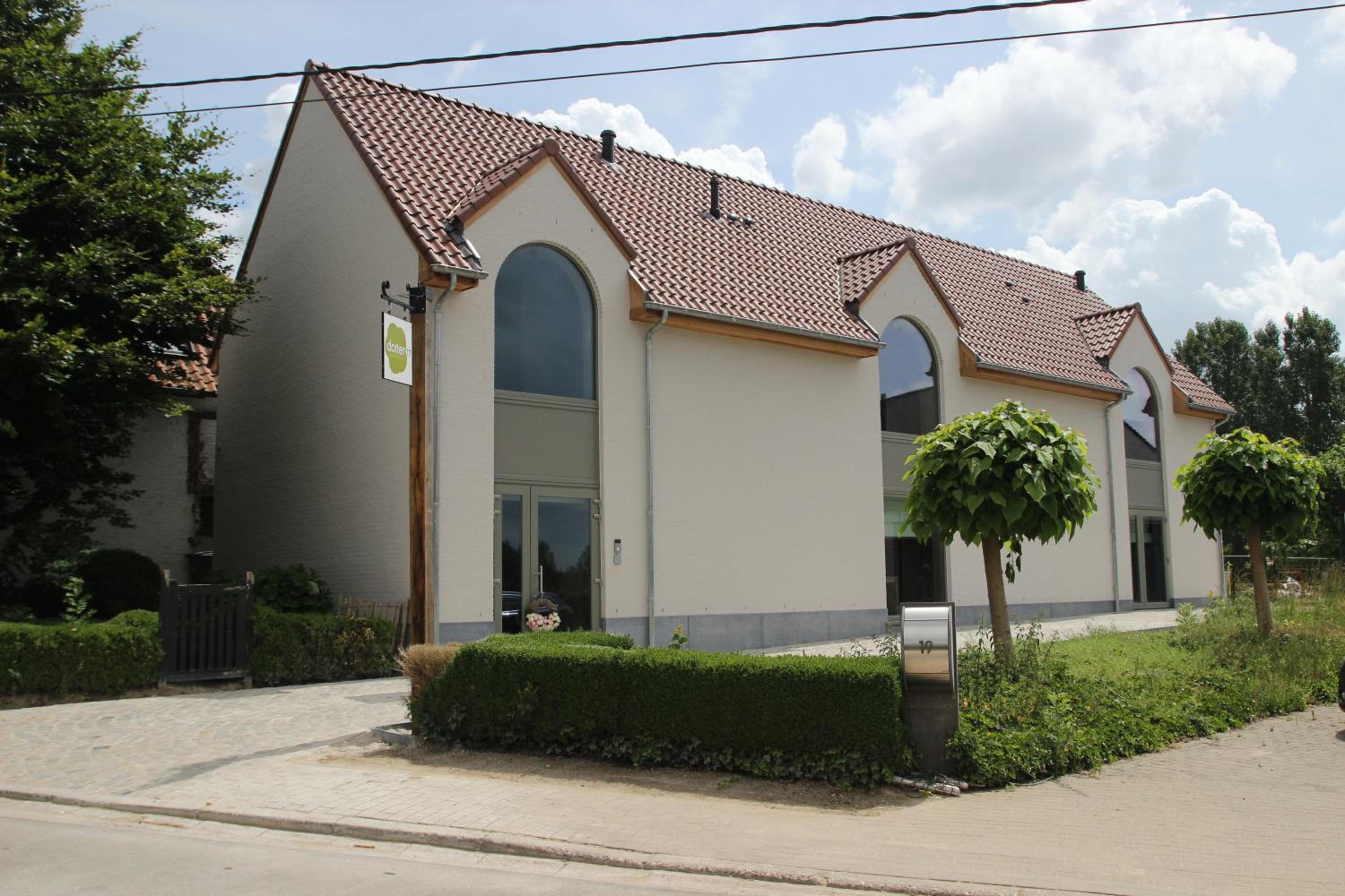 Photo 8