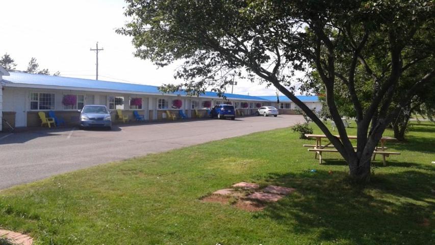 Berry's Motel - Image 2
