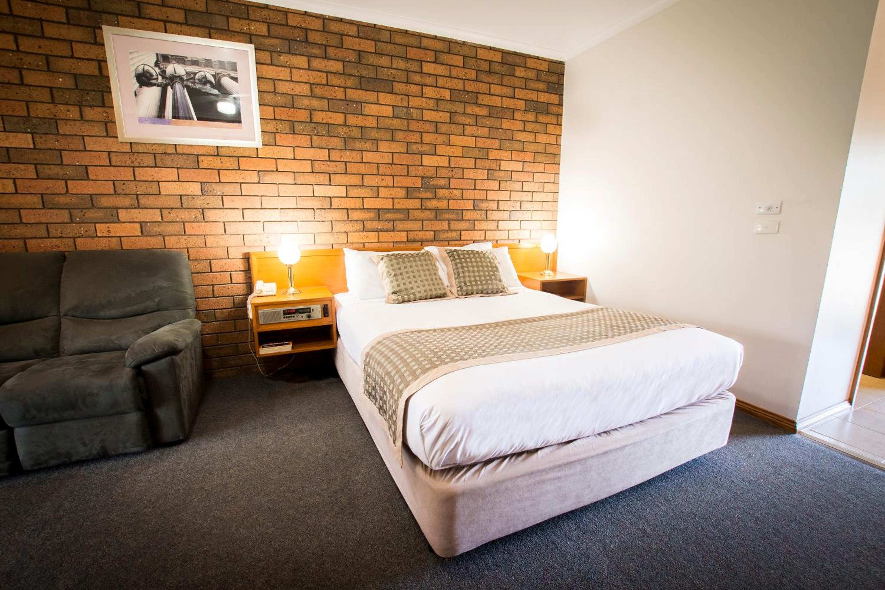 Sportslander Motor Inn